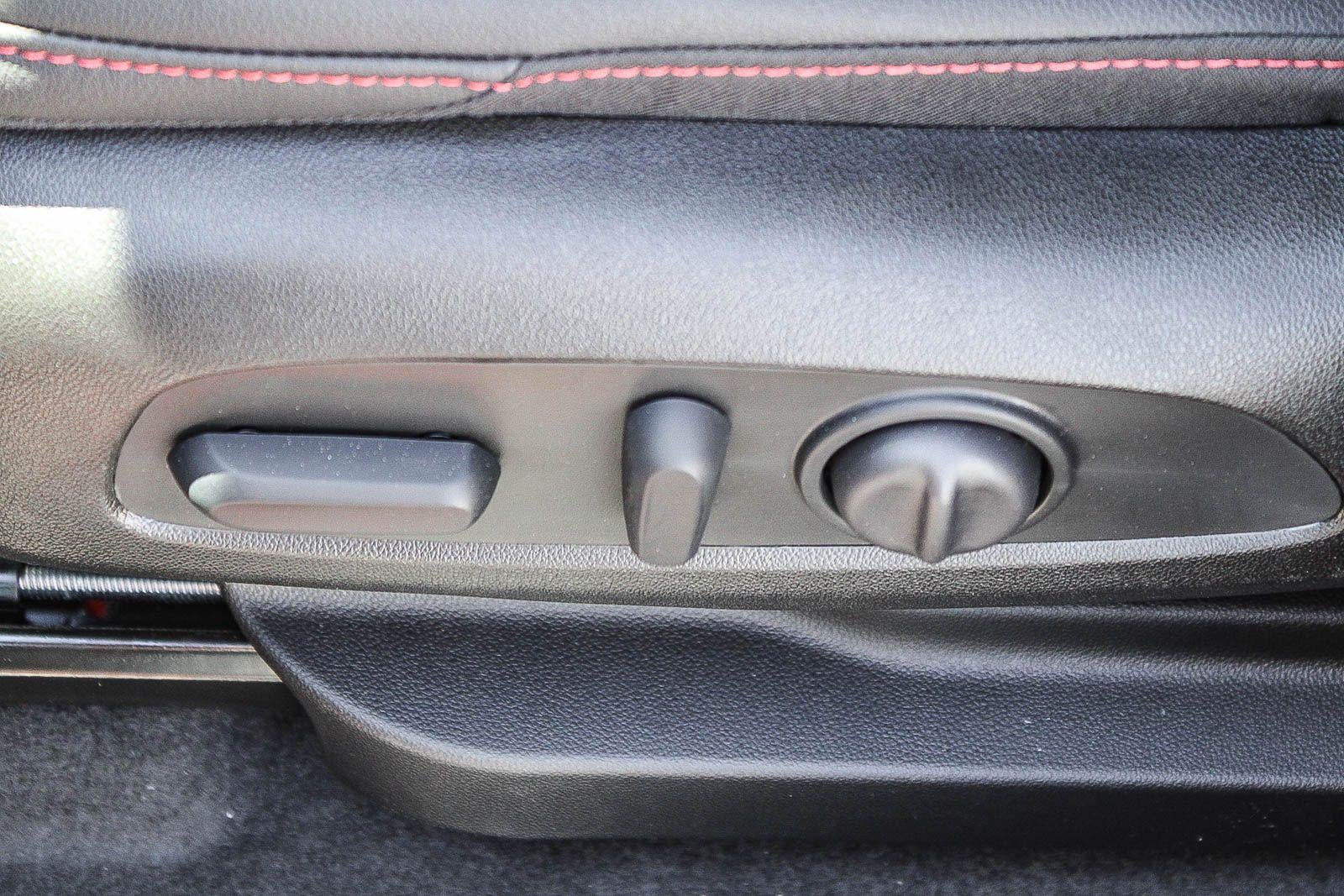 2027 Chevrolet Bolt FWD 4dr RS