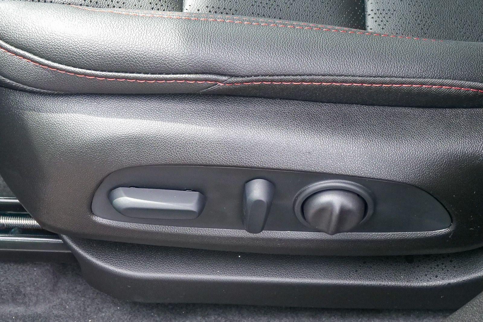 2027 Chevrolet Bolt FWD 4dr RS