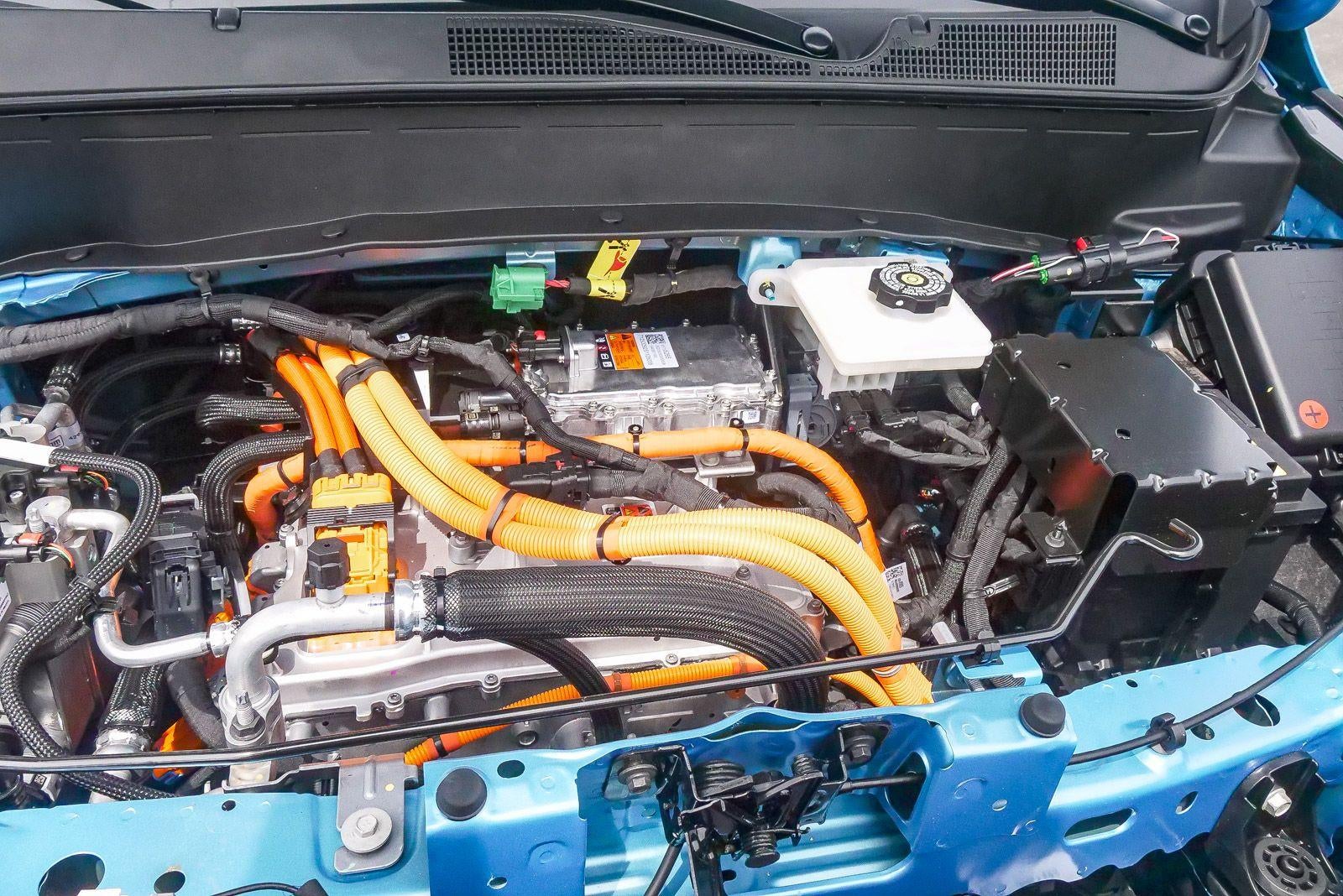 2027 Chevrolet Bolt FWD 4dr RS