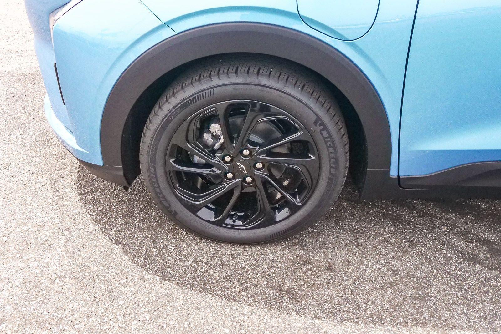 2027 Chevrolet Bolt FWD 4dr RS