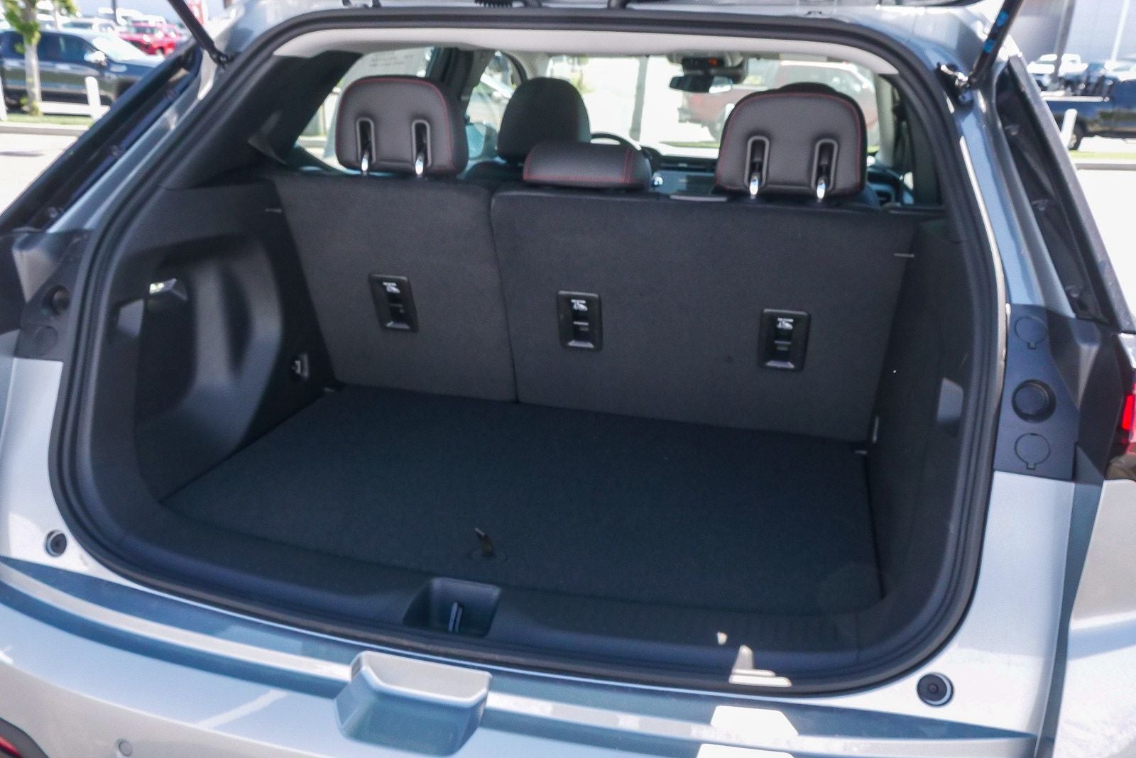 2027 Chevrolet Bolt FWD 4dr RS