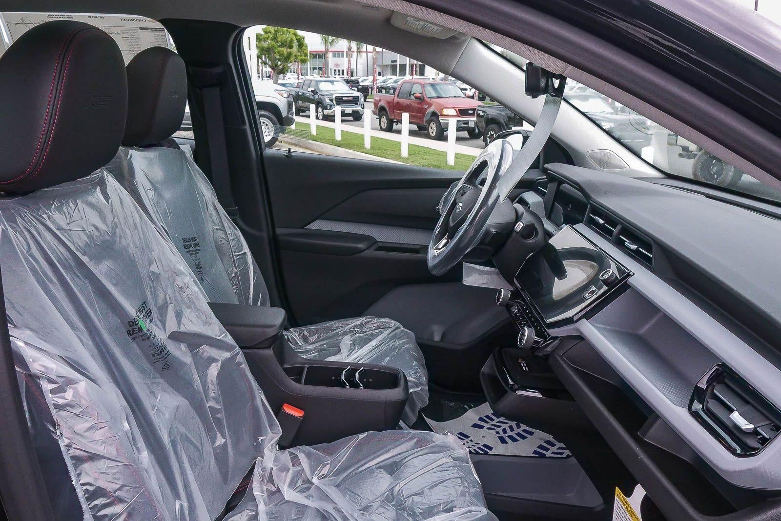 2027 Chevrolet Bolt FWD 4dr RS