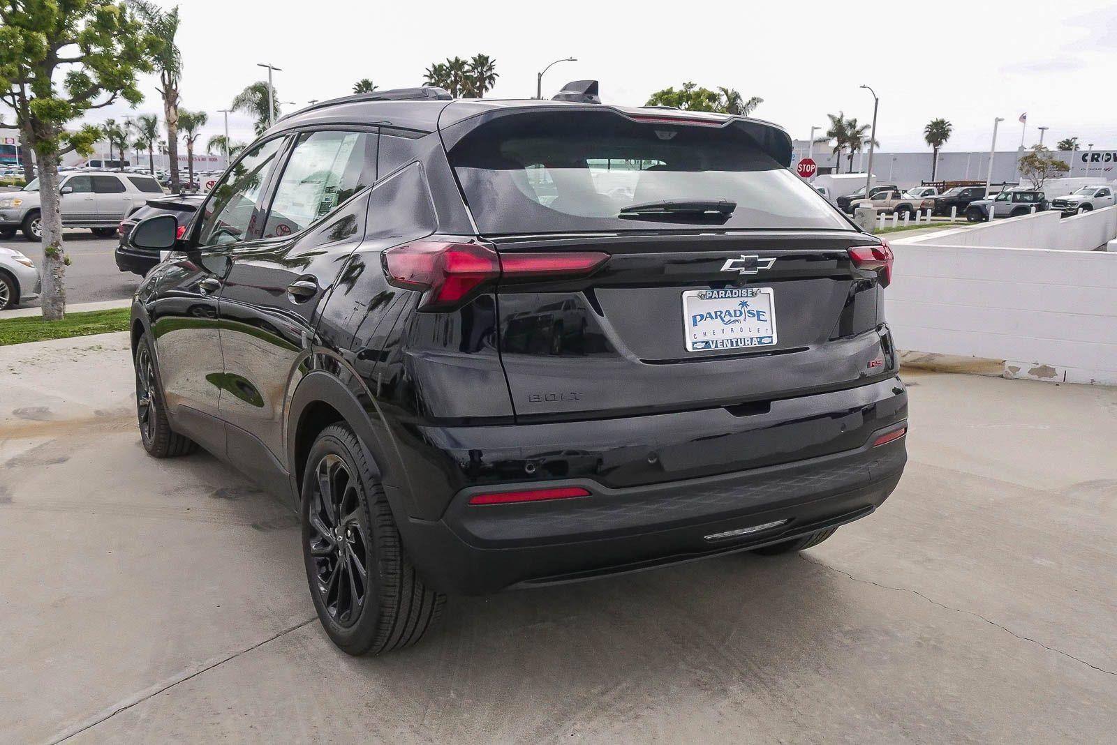 2027 Chevrolet Bolt FWD 4dr RS