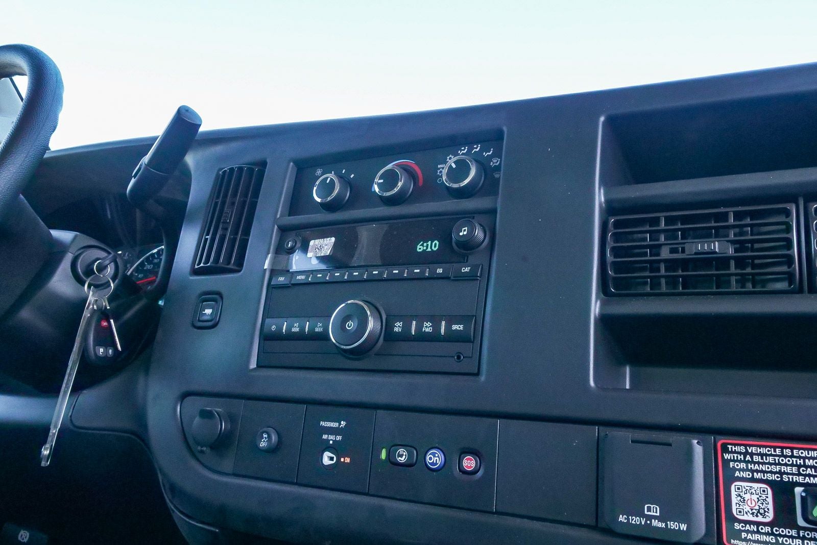 2025 Chevrolet Express Cutaway 3500 3500 Van 139"