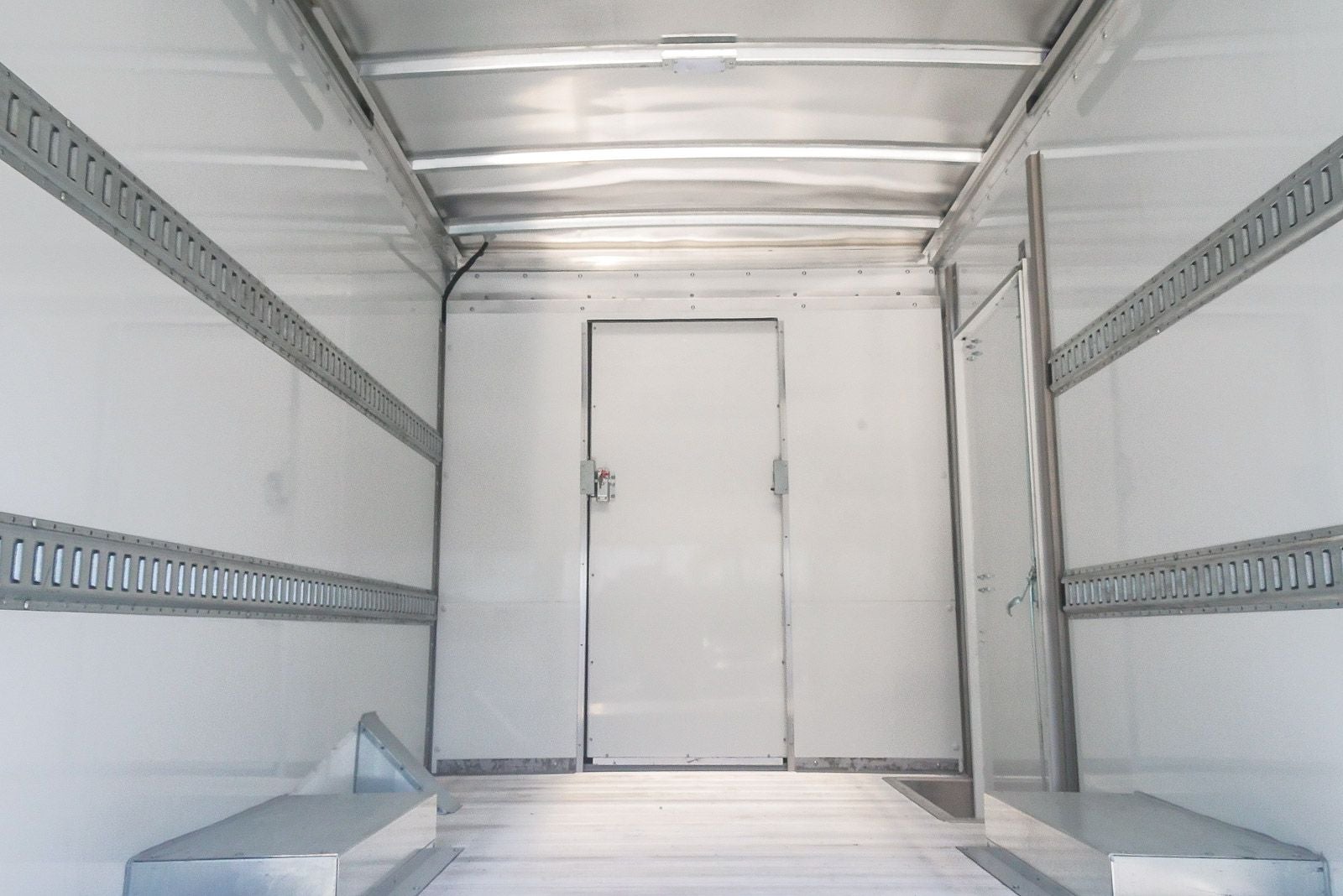 2025 Chevrolet Express Cutaway 3500 3500 Van 139"