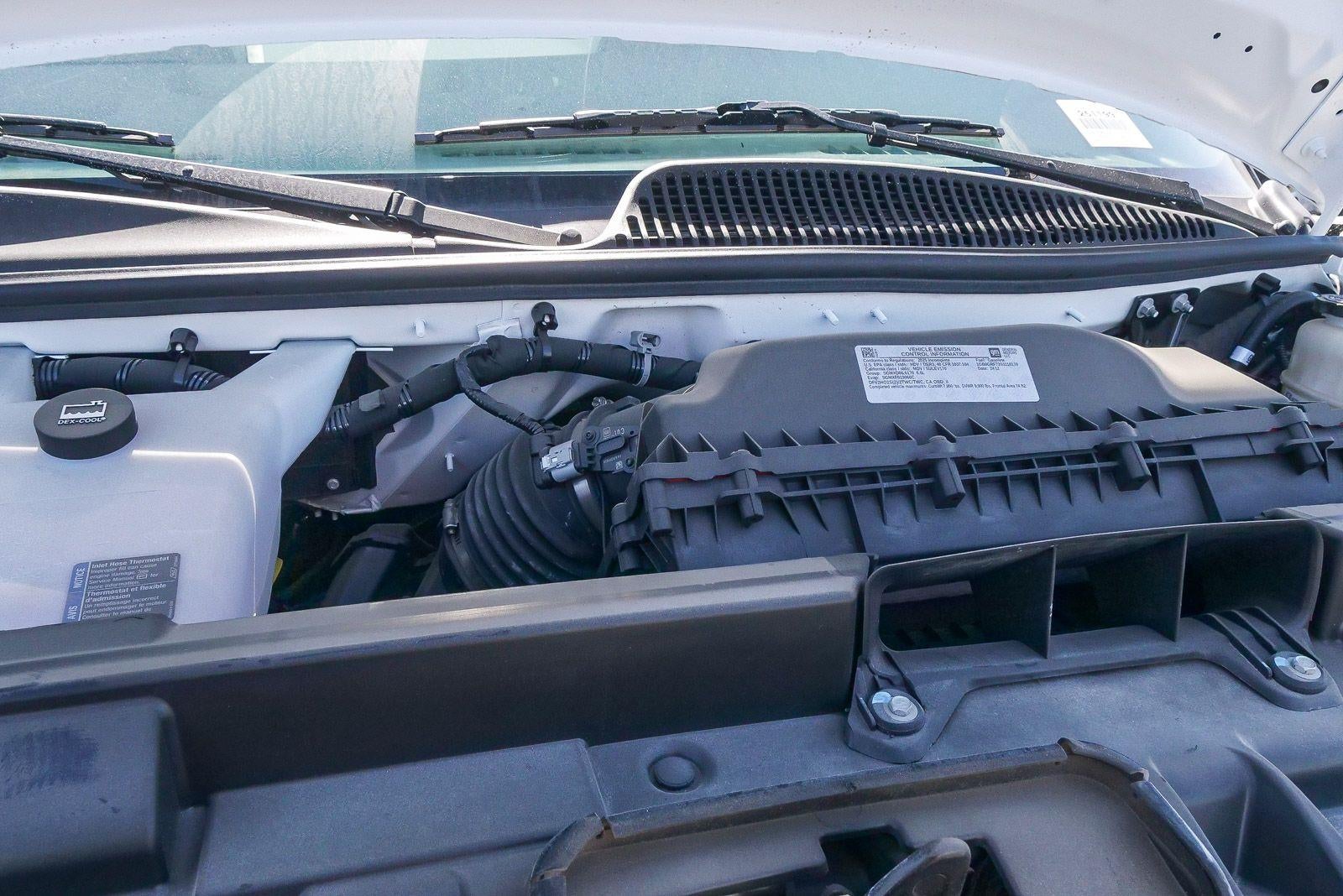 2025 Chevrolet Express Cutaway 3500 3500 Van 139"