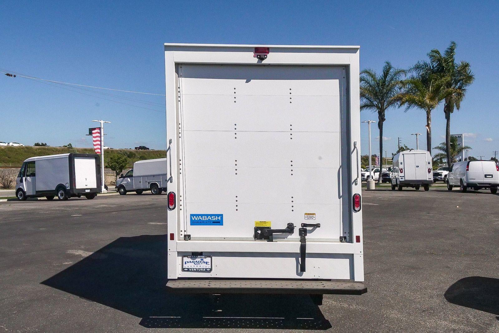 2025 Chevrolet Express Cutaway 3500 3500 Van 139"