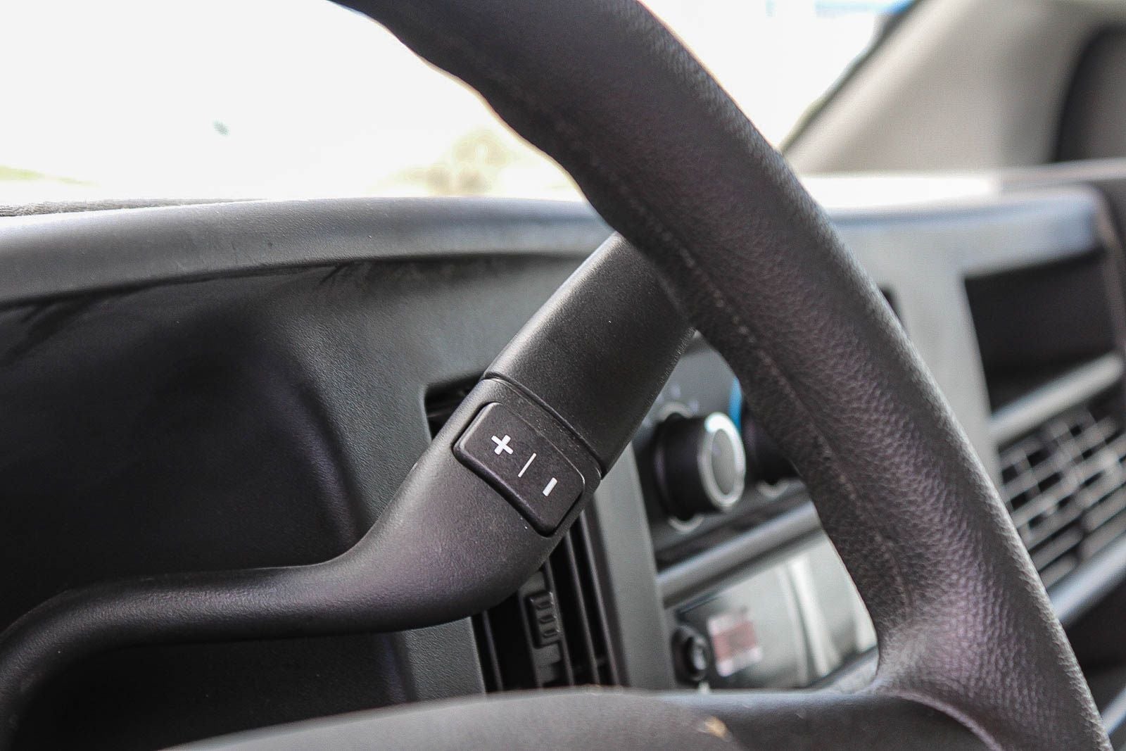 2025 Chevrolet Express Cutaway 3500 3500 Van 139"