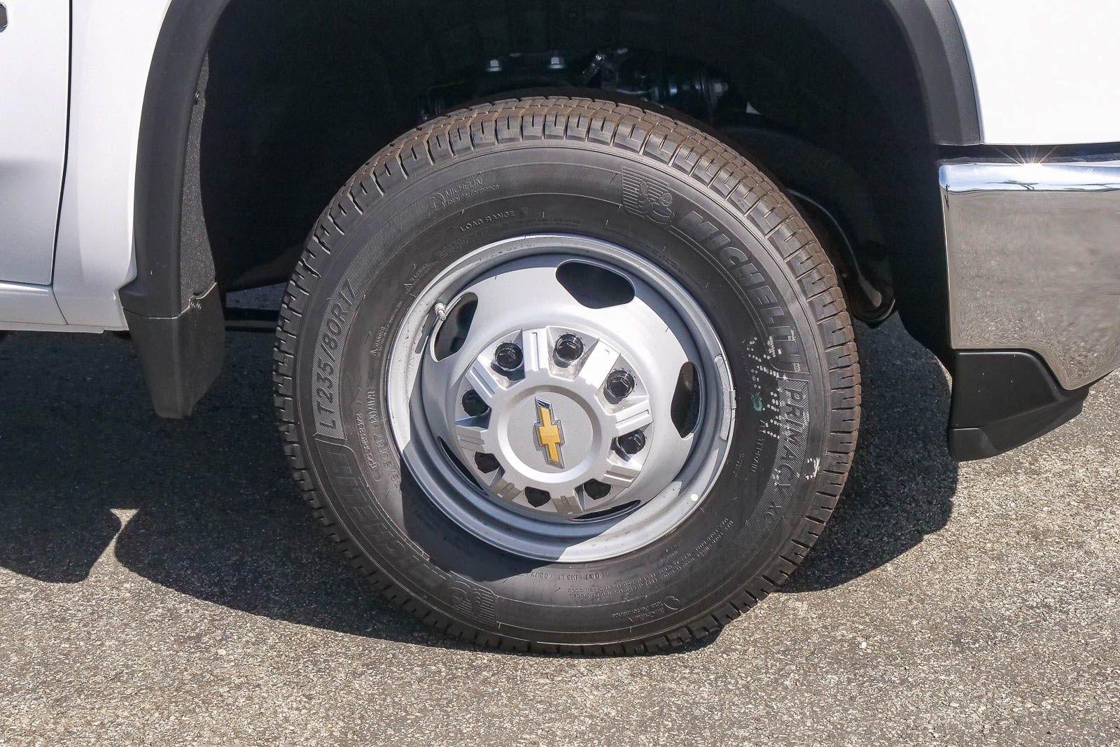 2026 Chevrolet Silverado 3500 HD Chassis Cab 2WD Reg Cab 171" WB, 84.5" CA Work Truck