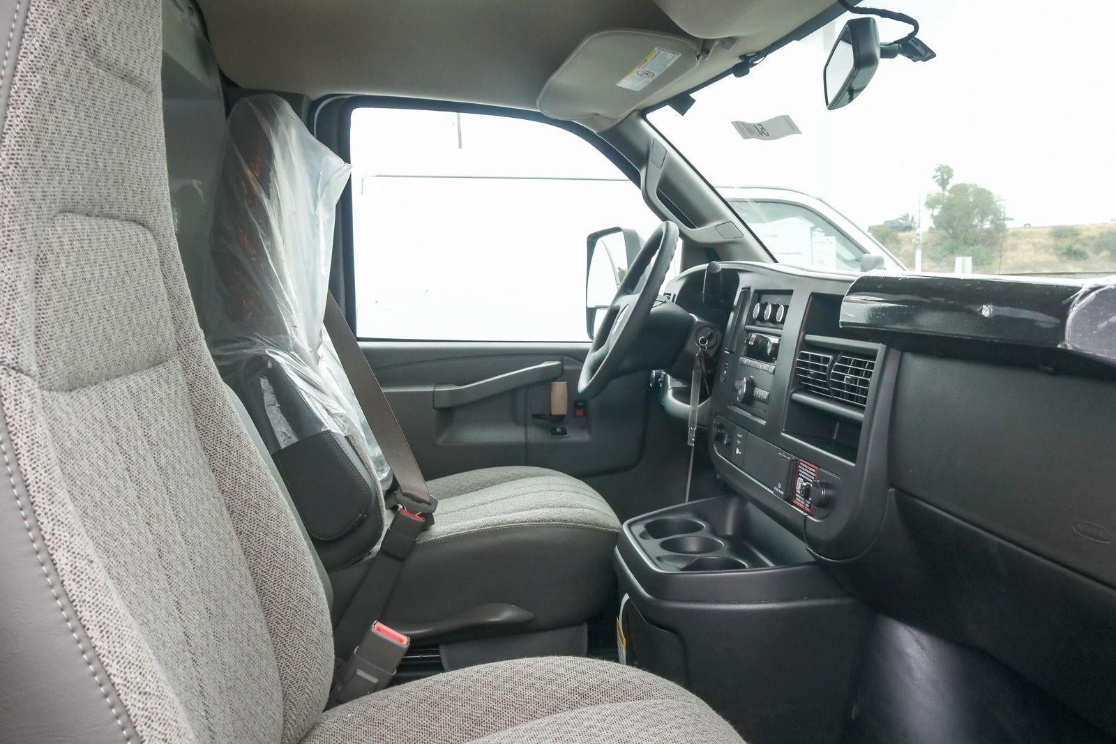 2026 Chevrolet Express Cutaway 3500 3500 Van 139"