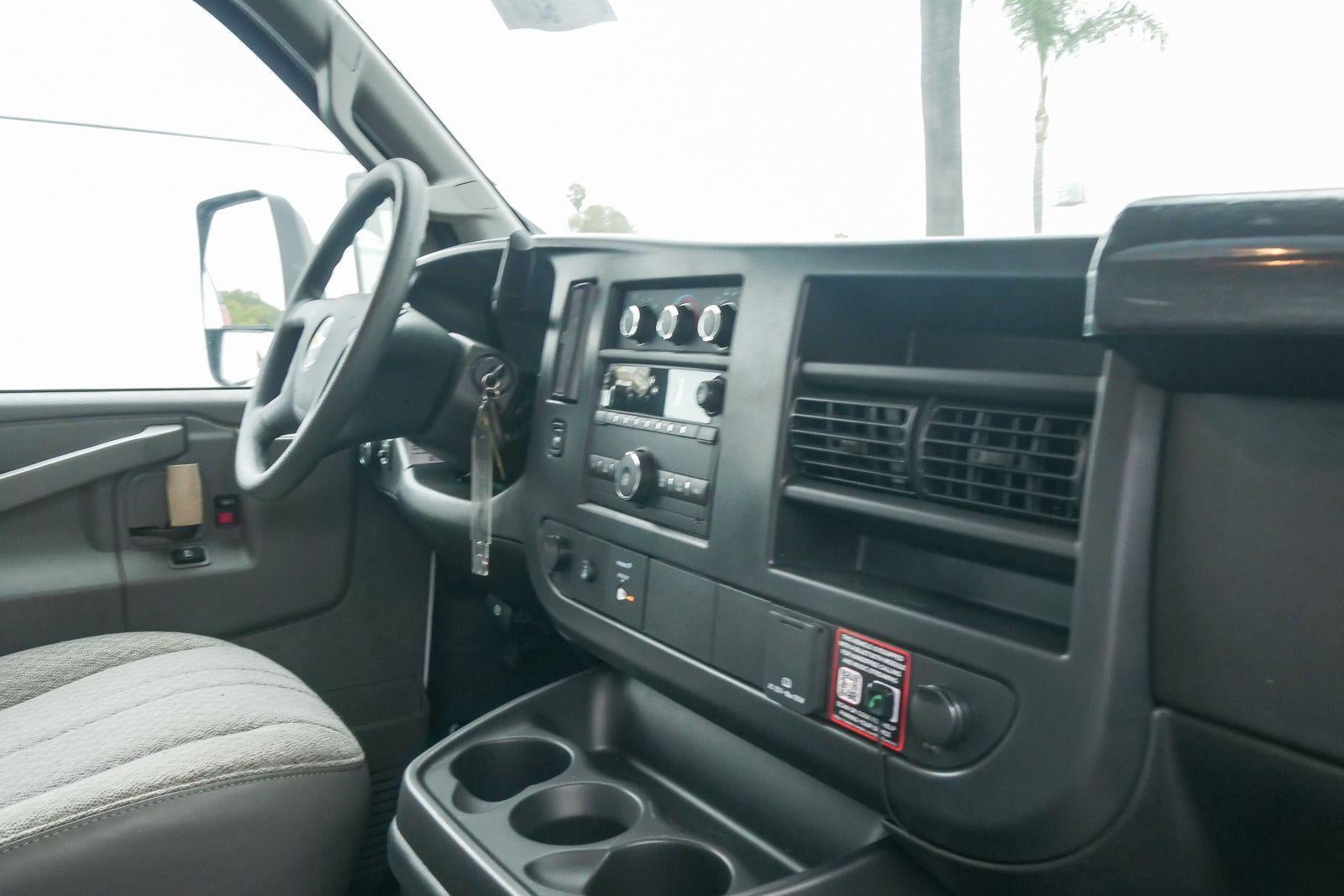 2026 Chevrolet Express Cutaway 3500 3500 Van 139"