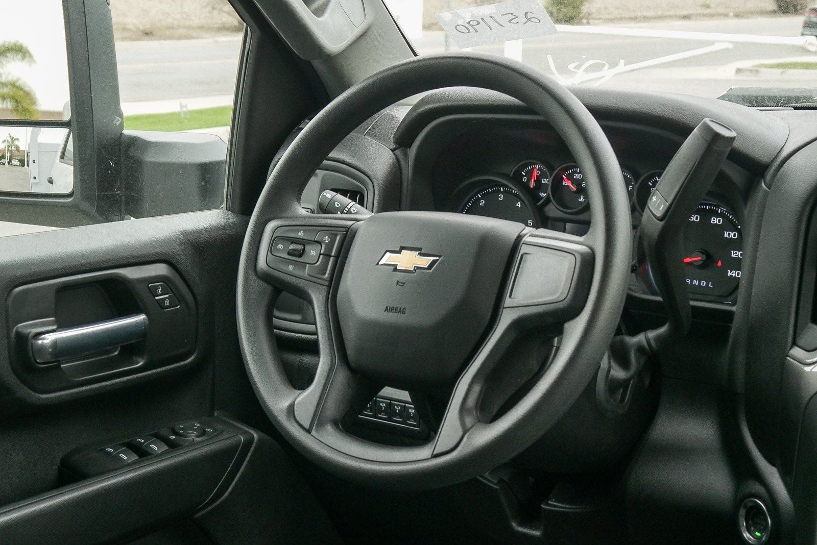 2025 Chevrolet Silverado 3500 HD Chassis Cab 2WD Crew Cab 177" WB, 60" CA Work Truck