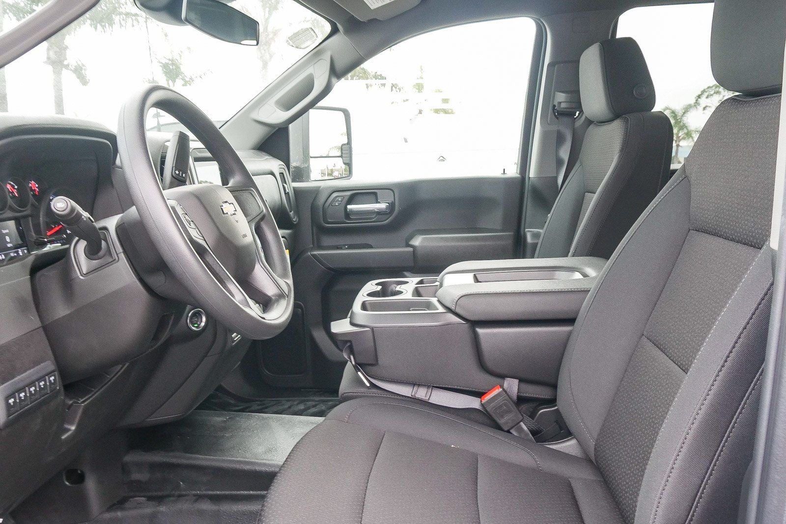 2025 Chevrolet Silverado 3500 HD Chassis Cab 2WD Crew Cab 177" WB, 60" CA Work Truck