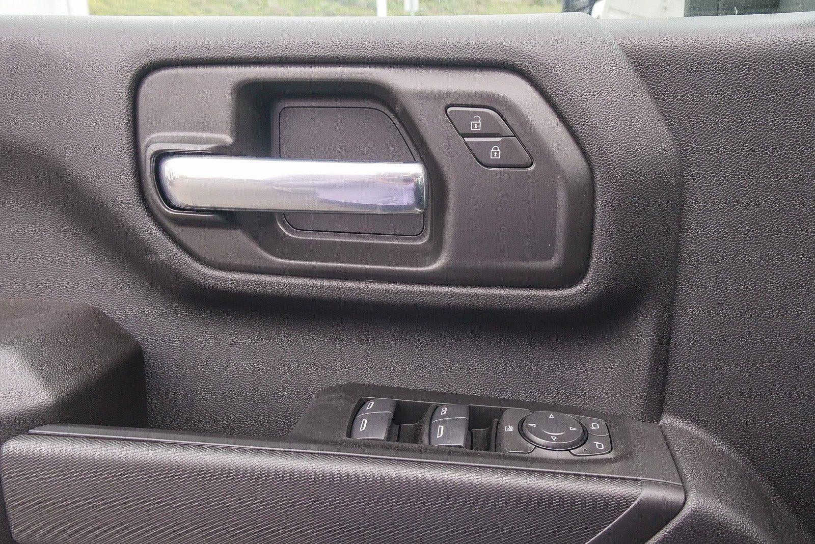 2025 Chevrolet Silverado 3500 HD Chassis Cab 2WD Crew Cab 177" WB, 60" CA Work Truck