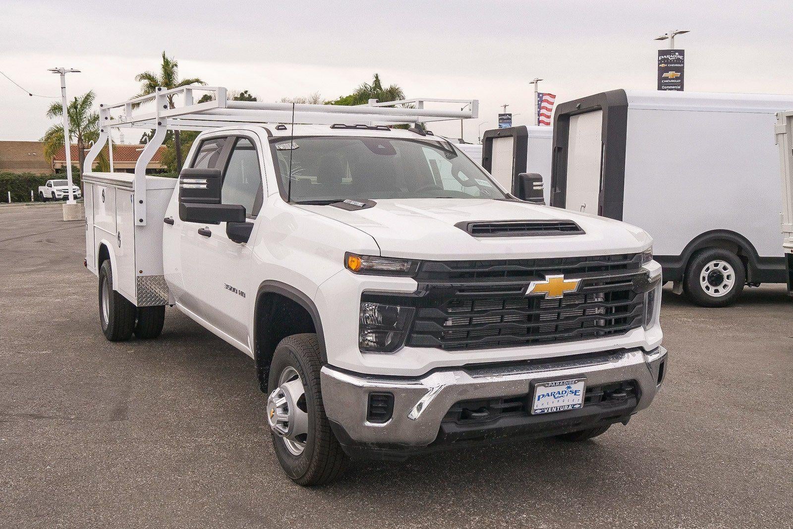 2025 Chevrolet Silverado 3500 HD Chassis Cab 2WD Crew Cab 177" WB, 60" CA Work Truck