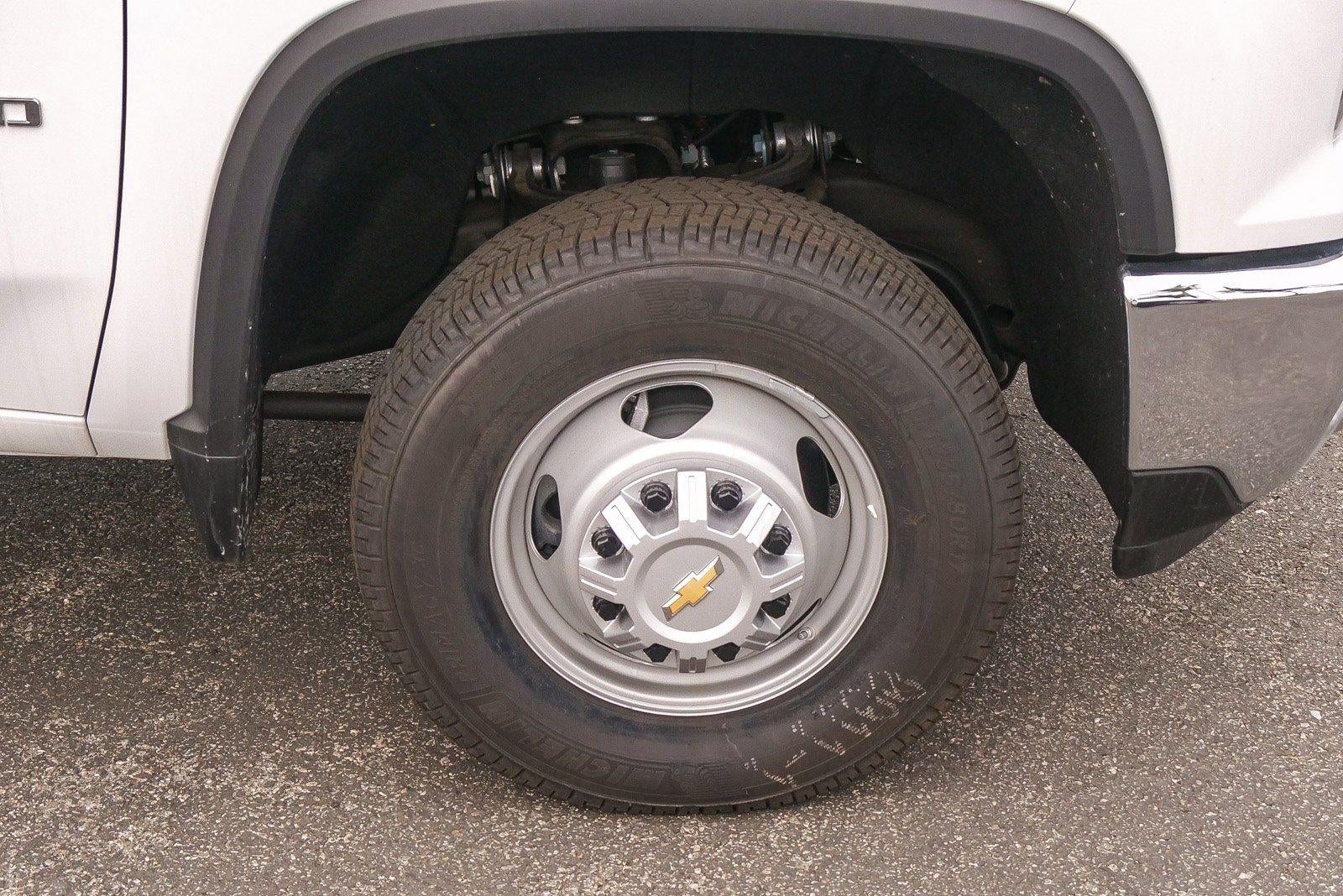 2025 Chevrolet Silverado 3500 HD Chassis Cab 2WD Crew Cab 177" WB, 60" CA Work Truck