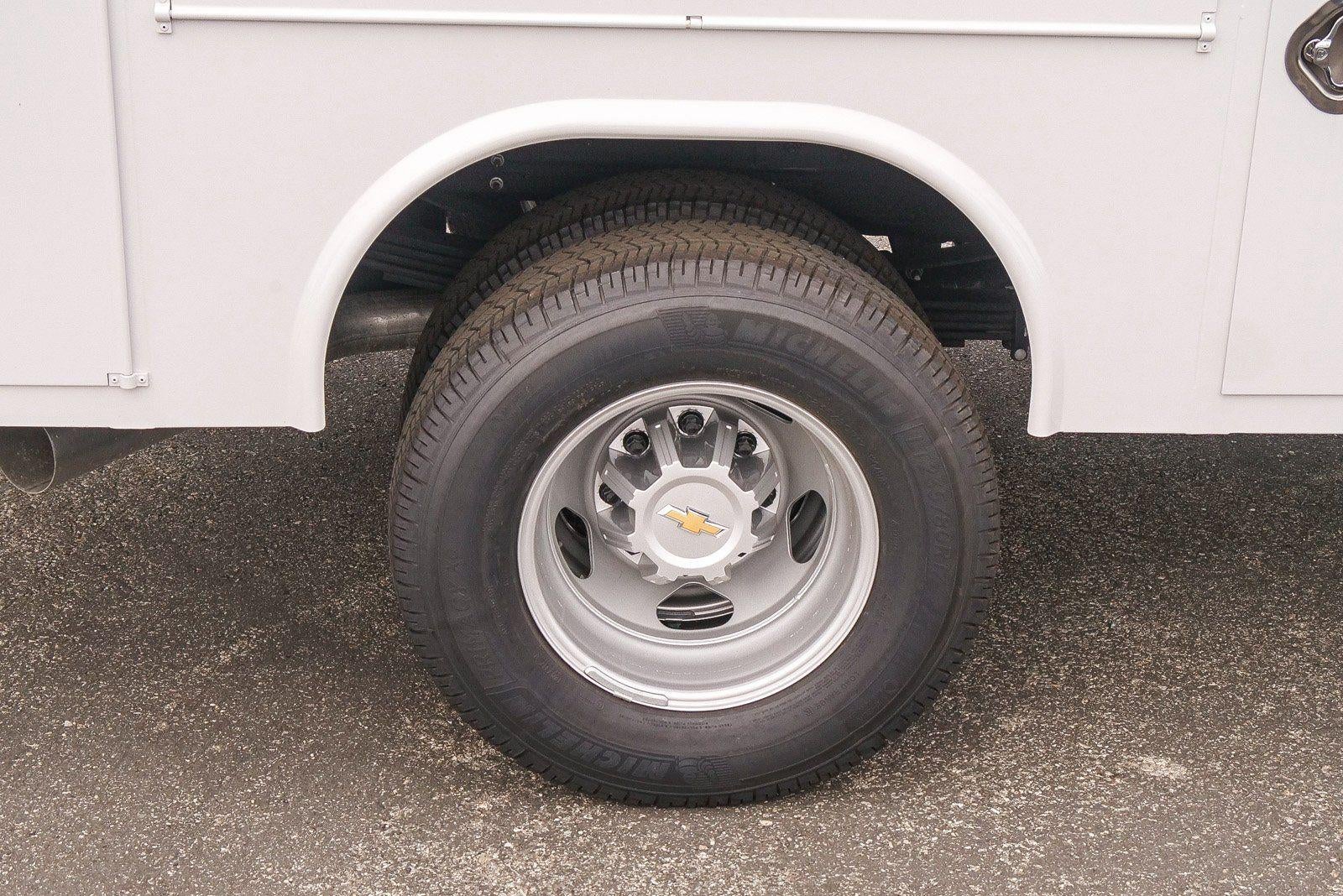 2025 Chevrolet Silverado 3500 HD Chassis Cab 2WD Crew Cab 177" WB, 60" CA Work Truck