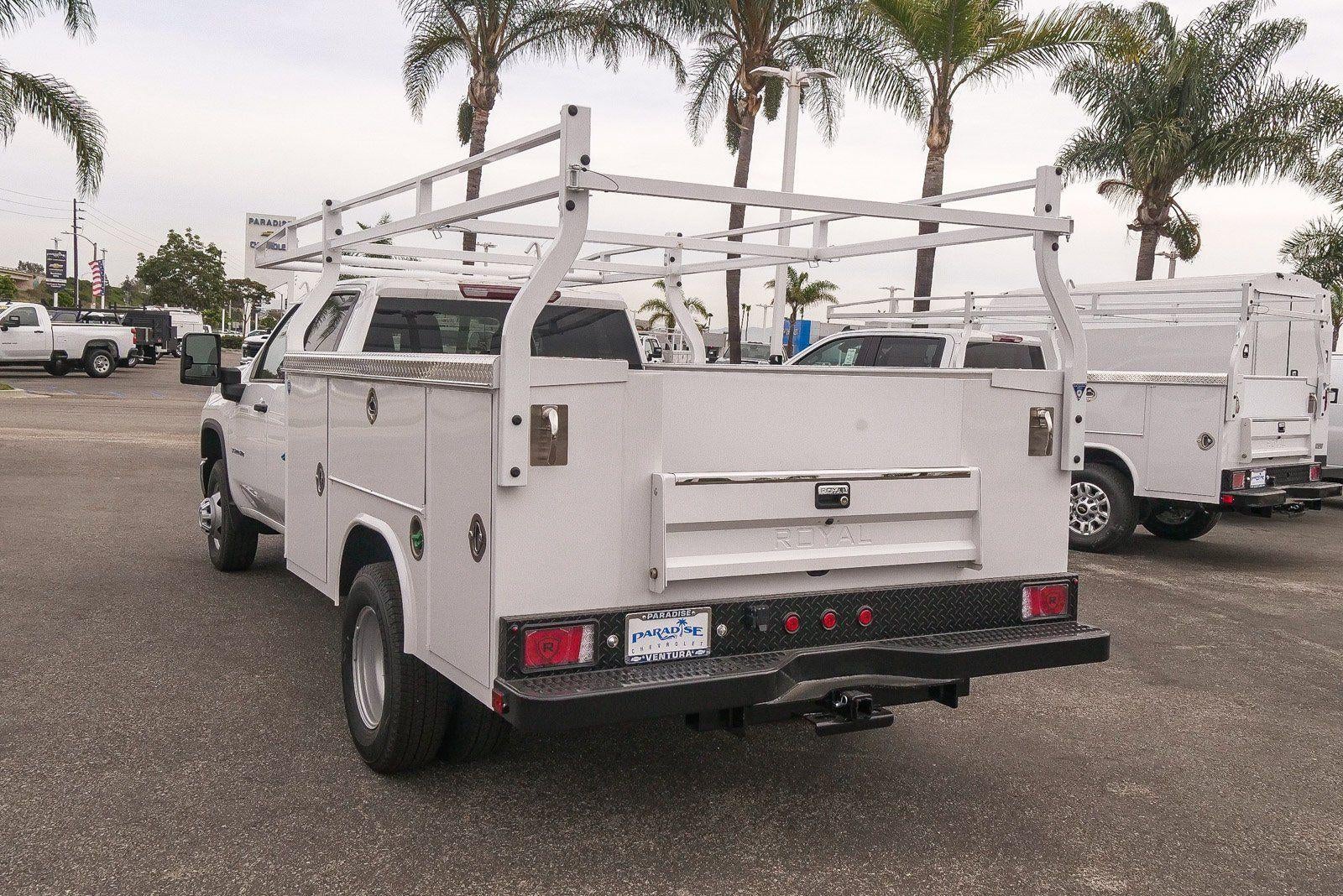 2025 Chevrolet Silverado 3500 HD Chassis Cab 2WD Crew Cab 177" WB, 60" CA Work Truck