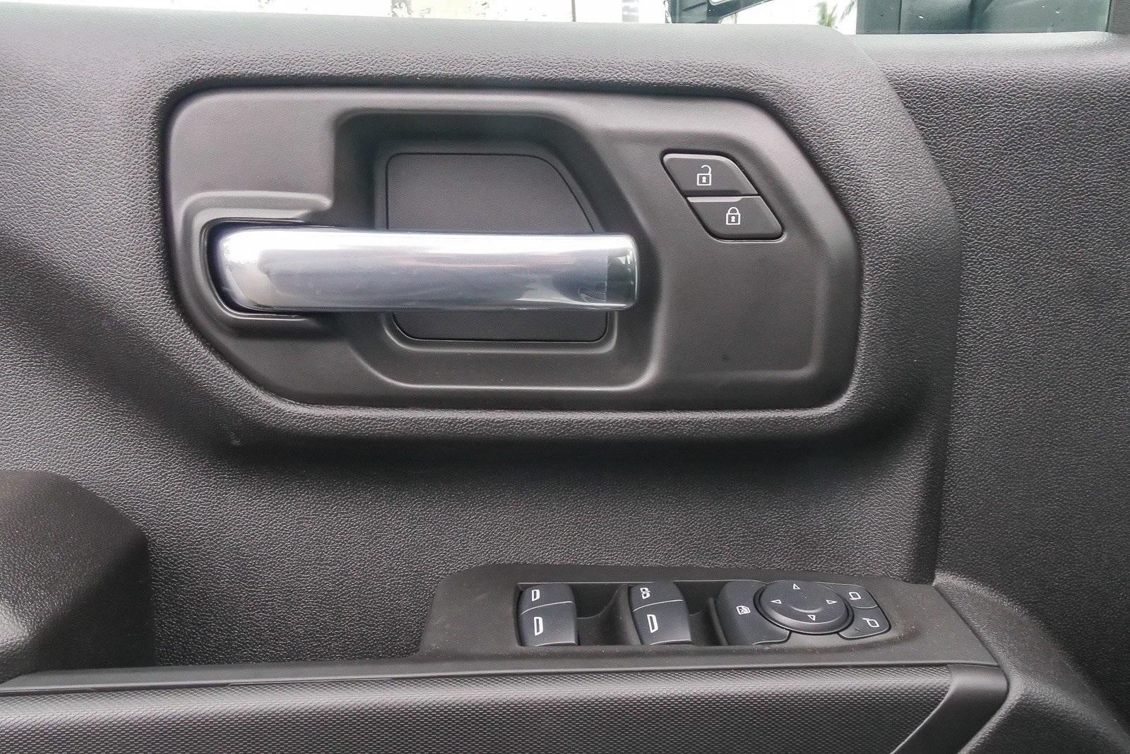 2025 Chevrolet Silverado 3500 HD Chassis Cab 2WD Crew Cab 177" WB, 60" CA Work Truck