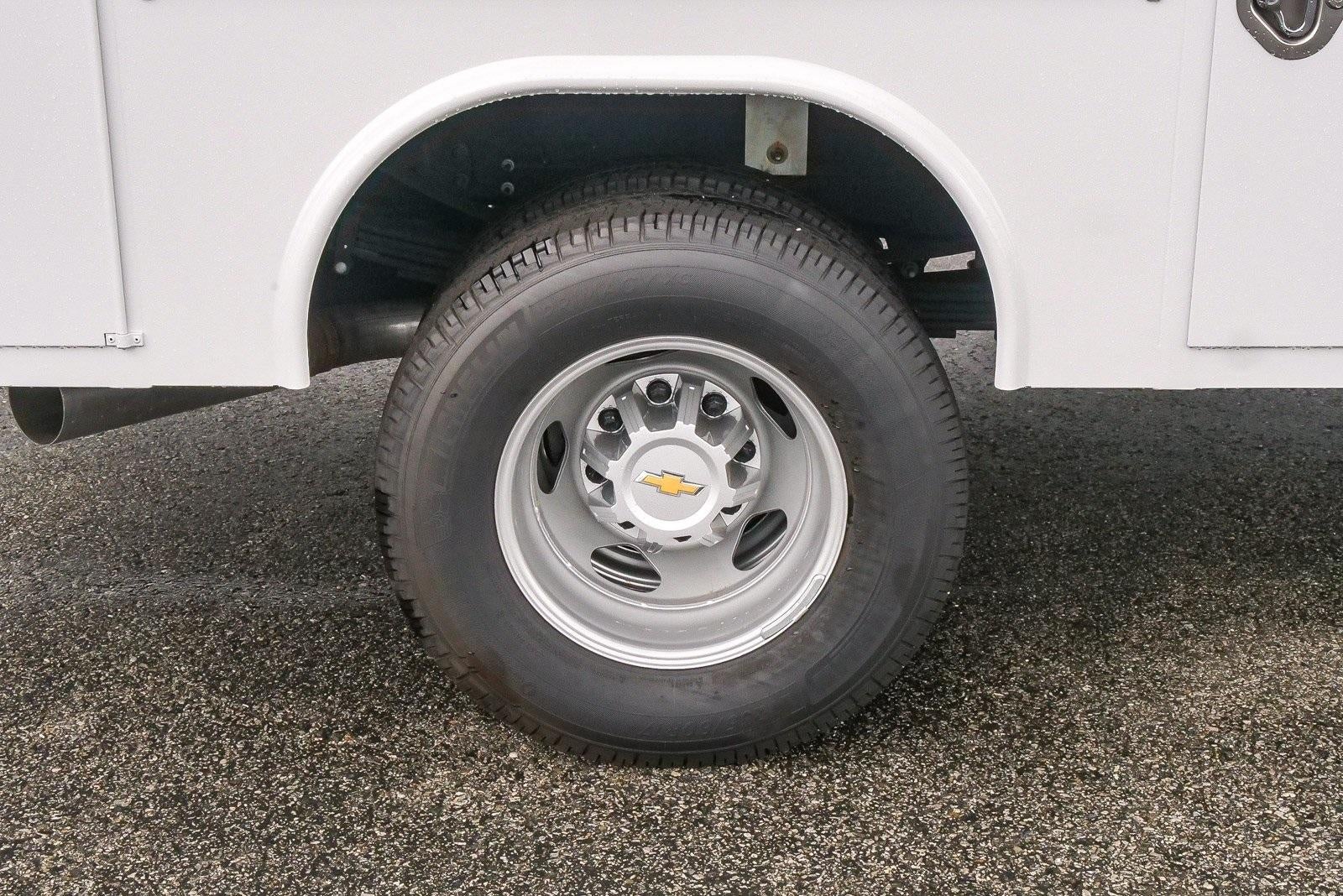 2025 Chevrolet Silverado 3500 HD Chassis Cab 2WD Crew Cab 177" WB, 60" CA Work Truck