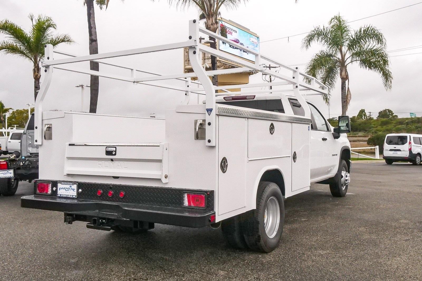 2025 Chevrolet Silverado 3500 HD Chassis Cab 2WD Crew Cab 177" WB, 60" CA Work Truck