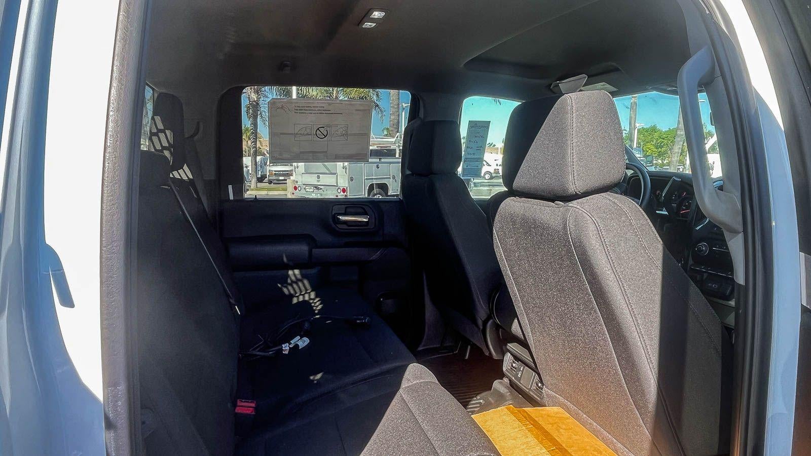 2025 Chevrolet Silverado 3500 HD Chassis Cab 2WD Crew Cab 177" WB, 60" CA Work Truck