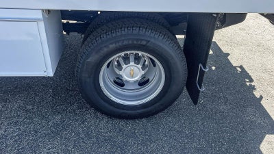 2025 Chevrolet Silverado 3500 HD Chassis Cab 2WD Crew Cab 177" WB, 60" CA Work Truck