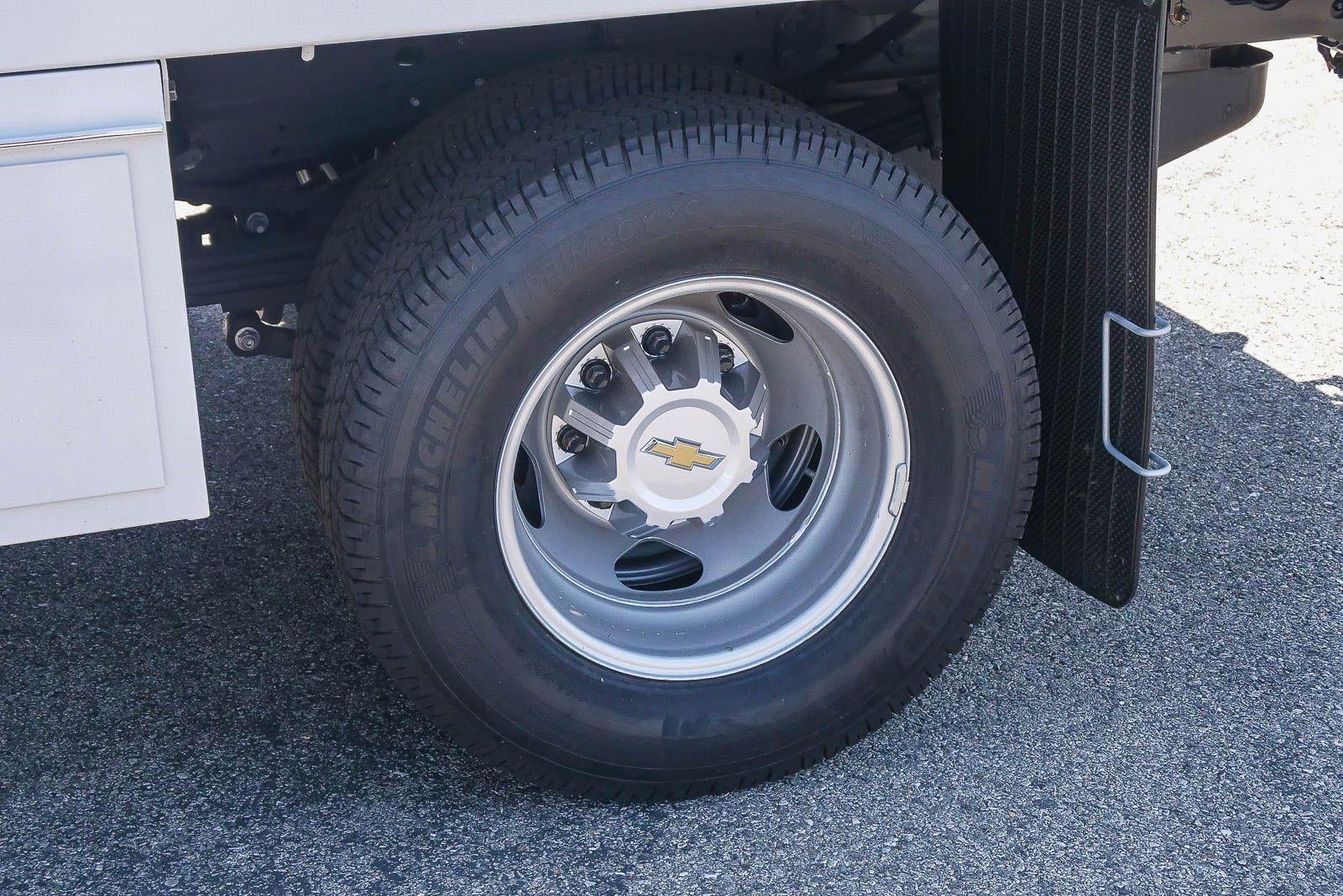 2025 Chevrolet Silverado 3500 HD Chassis Cab 2WD Crew Cab 177" WB, 60" CA Work Truck