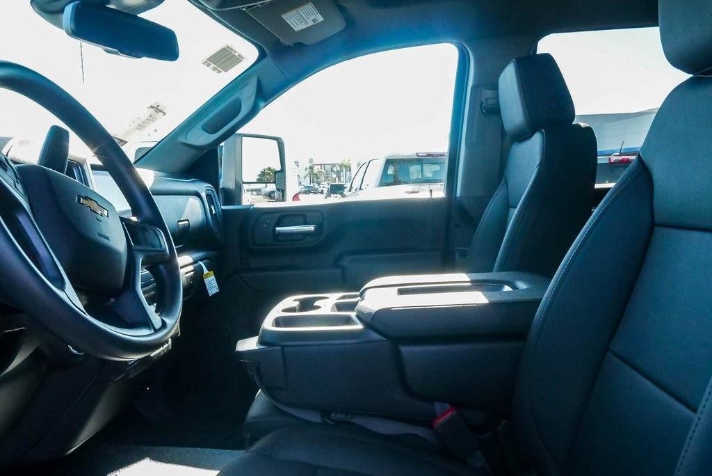 2026 Chevrolet Silverado 2500 HD Crew Cab Long Box 4-Wheel Drive Work Truck