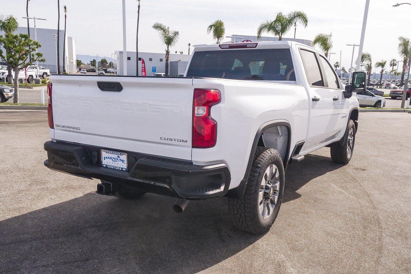2026 Chevrolet Silverado 2500 HD Crew Cab Standard Box 4-Wheel Drive Custom