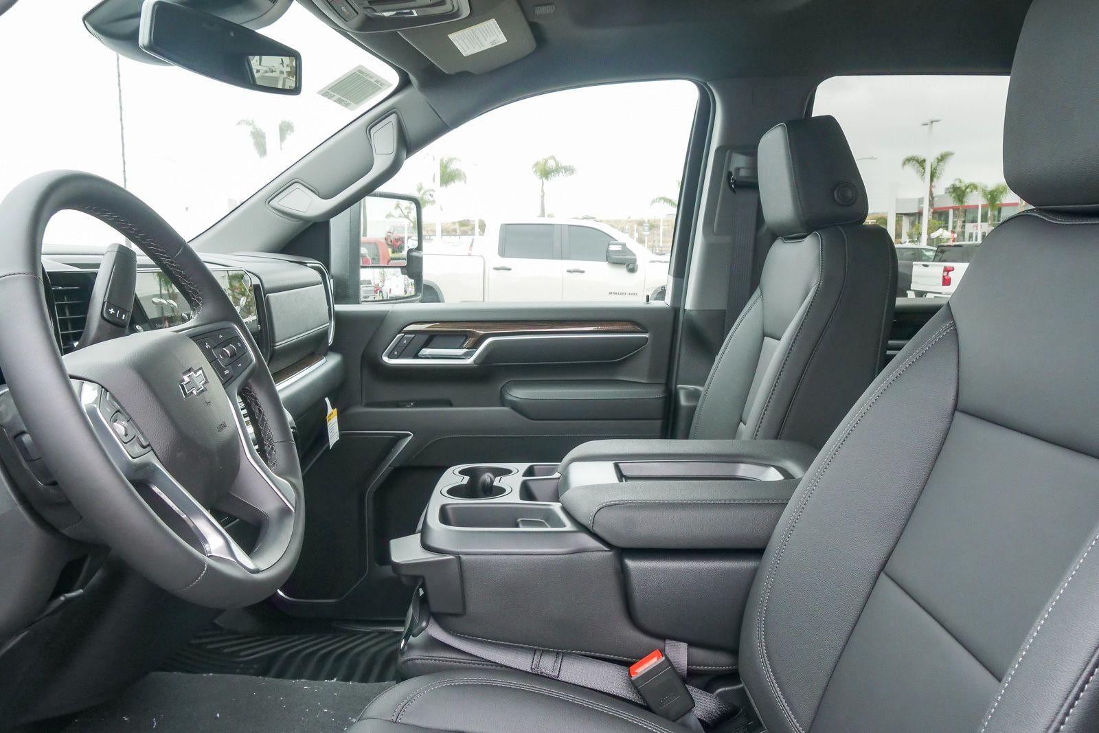 2026 Chevrolet Silverado 2500 HD Crew Cab Standard Box 4-Wheel Drive LT