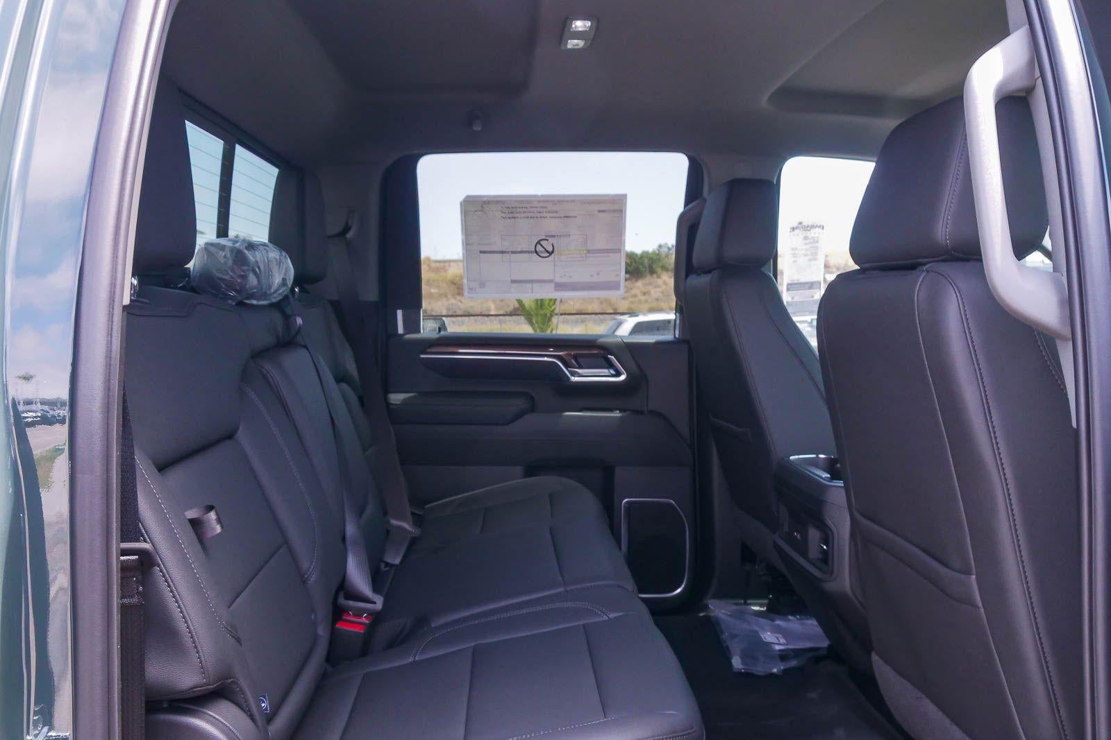 2026 Chevrolet Silverado 2500 HD Crew Cab Standard Box 4-Wheel Drive LT