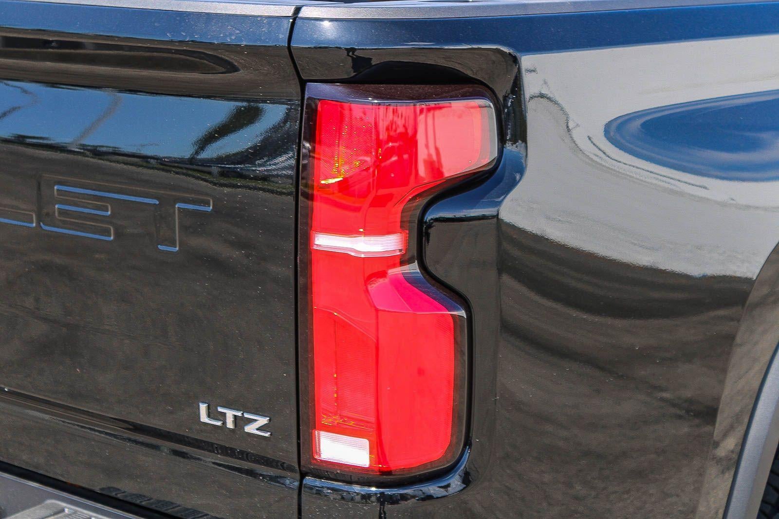 2026 Chevrolet Silverado 2500 HD Crew Cab Standard Box 4-Wheel Drive LTZ