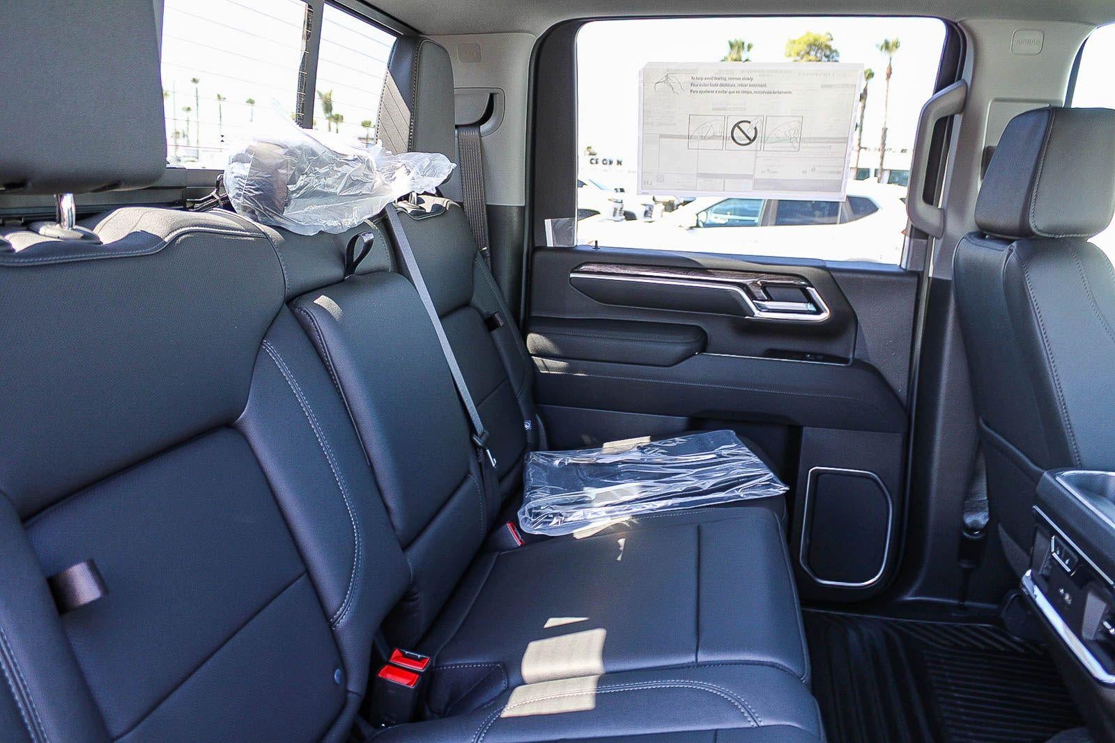 2026 Chevrolet Silverado 2500 HD Crew Cab Standard Box 4-Wheel Drive LTZ