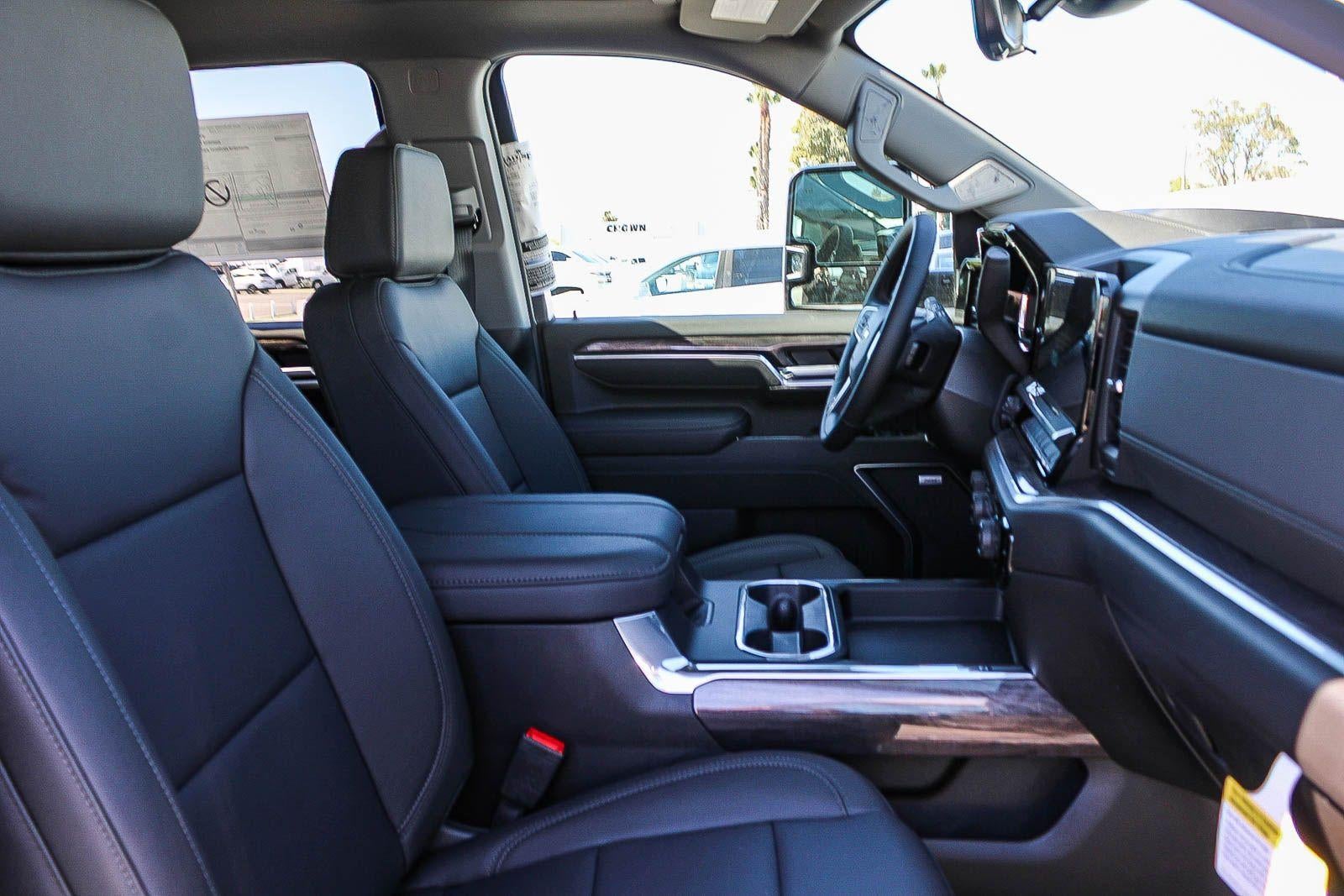 2026 Chevrolet Silverado 2500 HD Crew Cab Standard Box 4-Wheel Drive LTZ