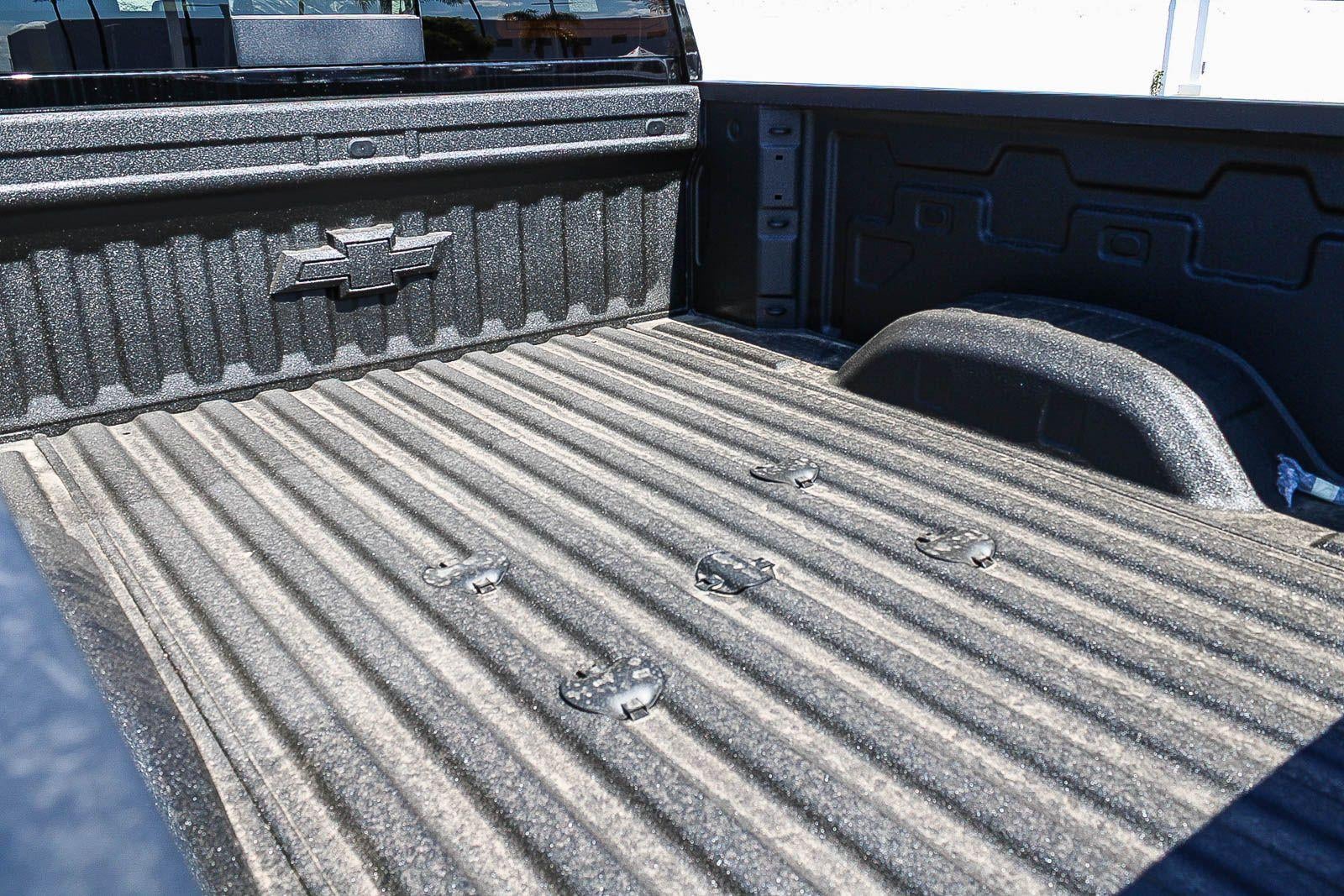 2026 Chevrolet Silverado 2500 HD Crew Cab Standard Box 4-Wheel Drive LTZ