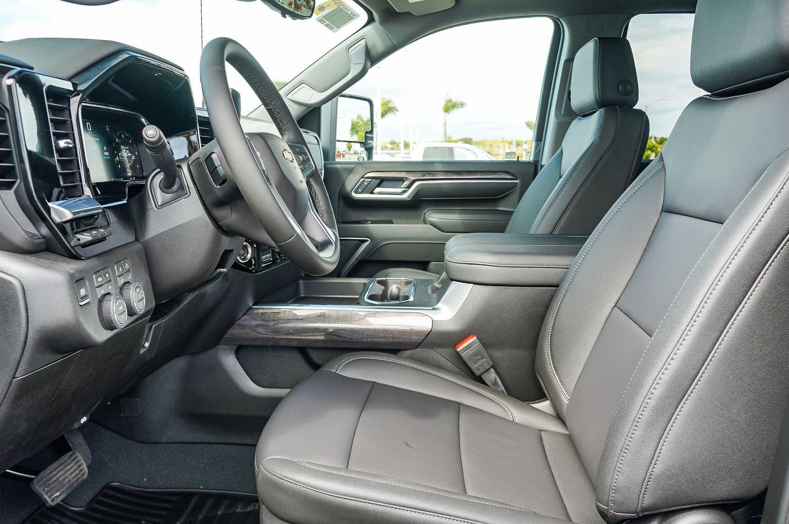 2026 Chevrolet Silverado 2500 HD Crew Cab Standard Box 4-Wheel Drive LTZ