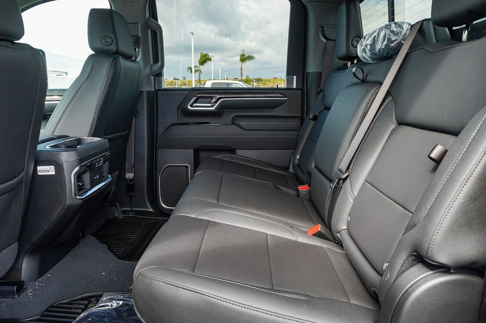 2026 Chevrolet Silverado 2500 HD Crew Cab Standard Box 4-Wheel Drive LTZ