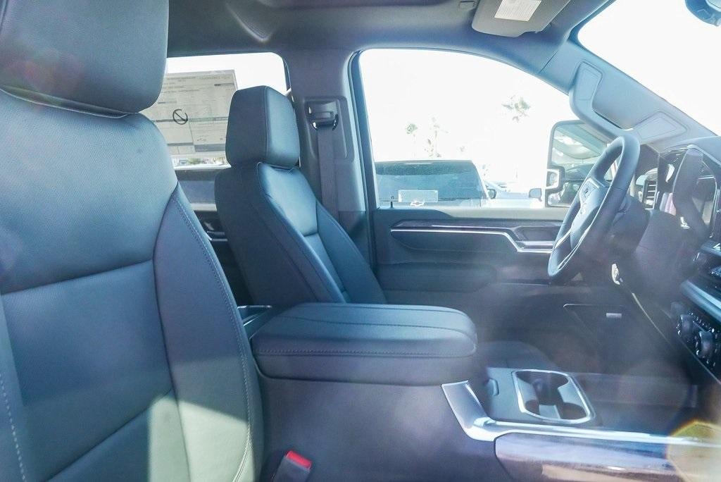 2026 Chevrolet Silverado 2500 HD Crew Cab Standard Box 4-Wheel Drive LTZ