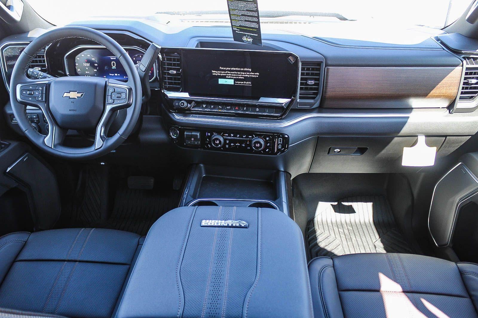 2026 Chevrolet Silverado 2500 HD Crew Cab Standard Box 4-Wheel Drive High Country