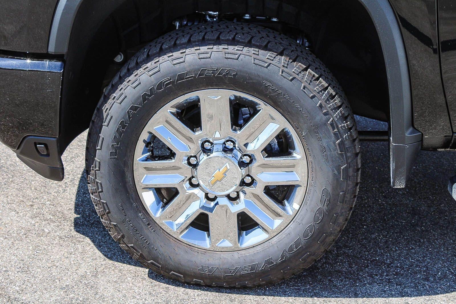 2026 Chevrolet Silverado 2500 HD Crew Cab Standard Box 4-Wheel Drive High Country