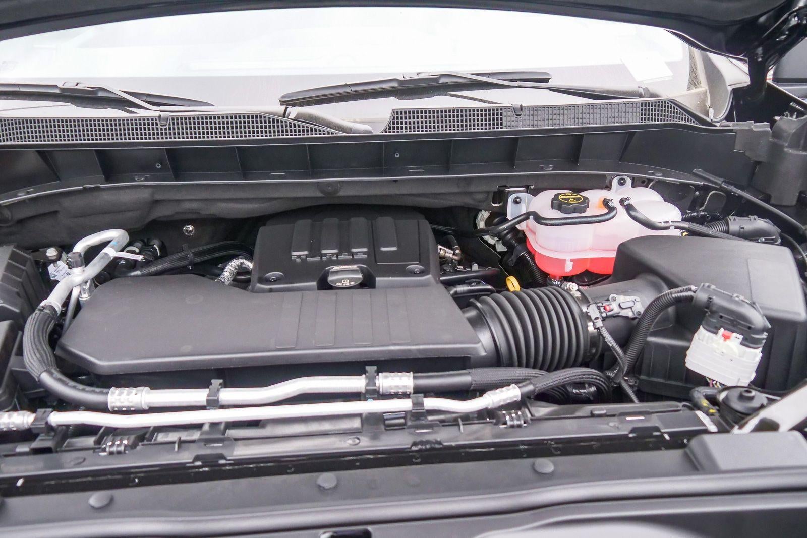 2026 Chevrolet Silverado 1500 Crew Cab Short Box 2-Wheel Drive Custom
