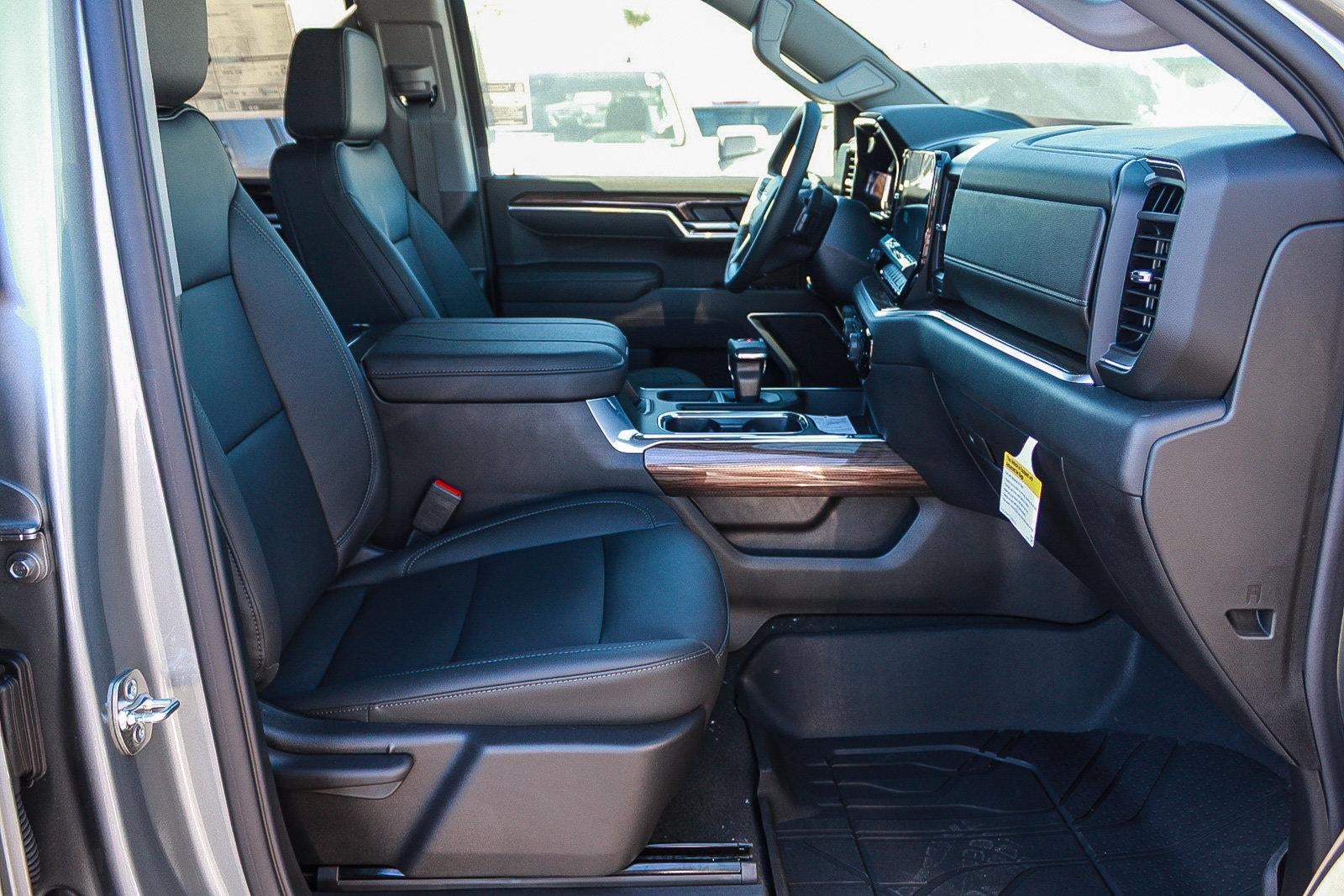 2026 Chevrolet Silverado 1500 Crew Cab Short Box 2-Wheel Drive LT