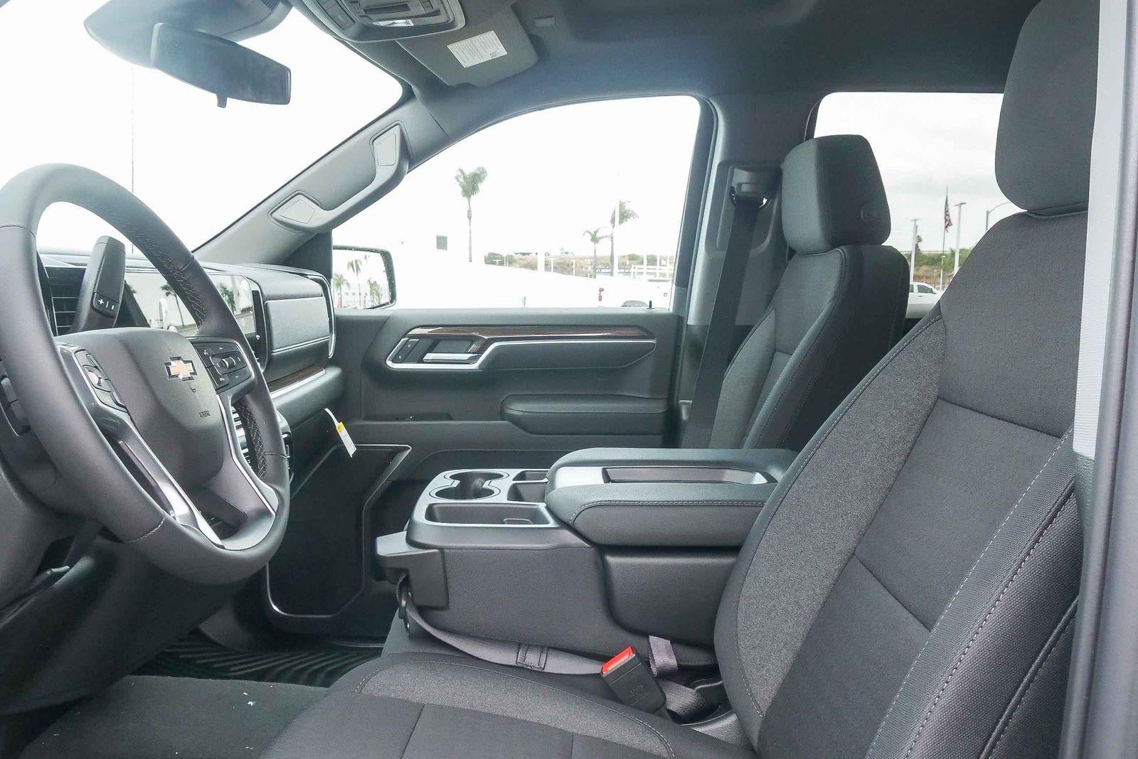 2026 Chevrolet Silverado 1500 Crew Cab Short Box 2-Wheel Drive LT
