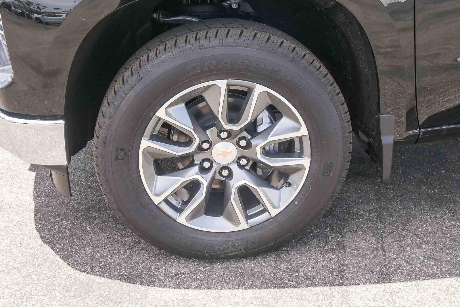 2026 Chevrolet Silverado 1500 Crew Cab Short Box 2-Wheel Drive LT