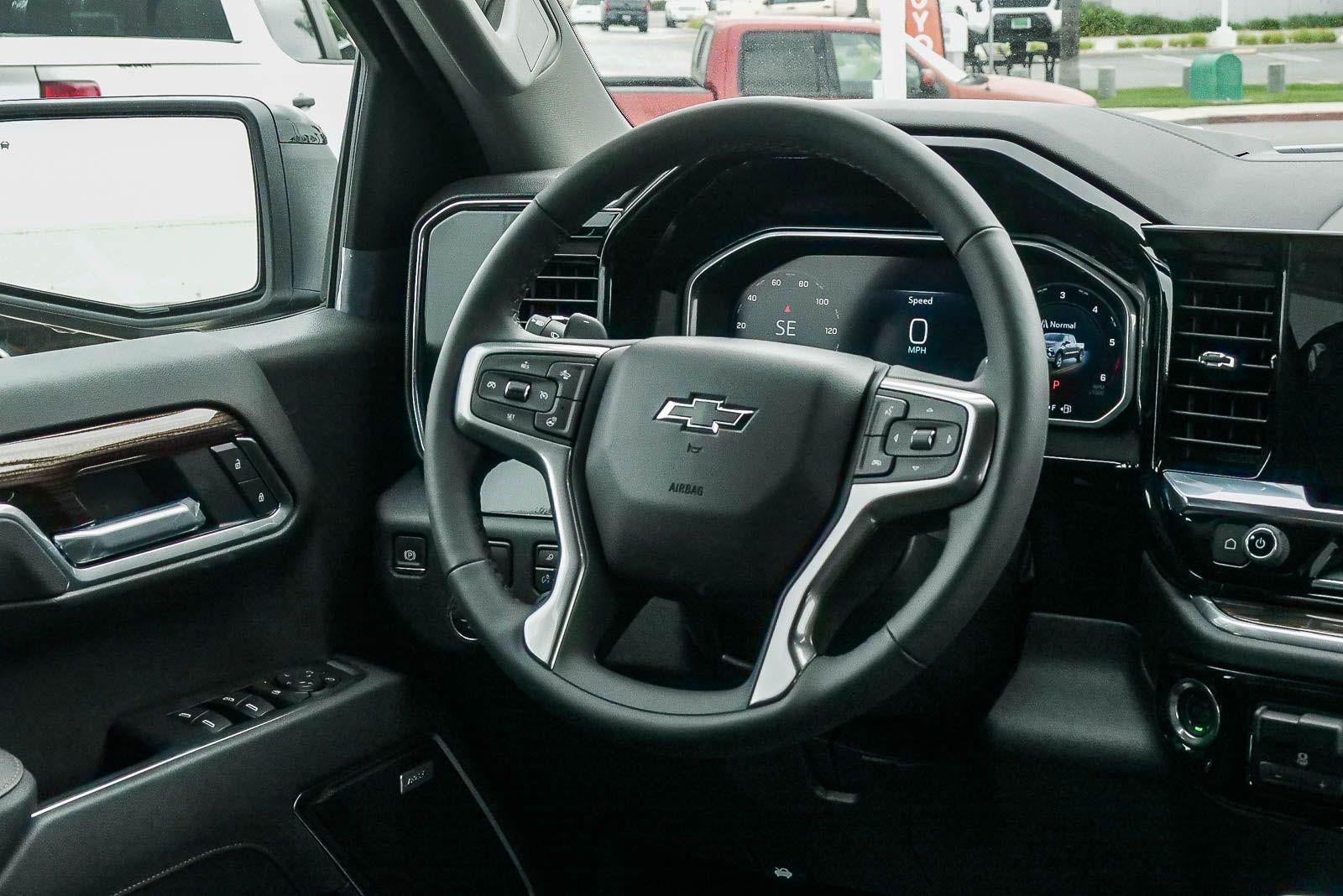 2026 Chevrolet Silverado 1500 Crew Cab Short Box 2-Wheel Drive RST