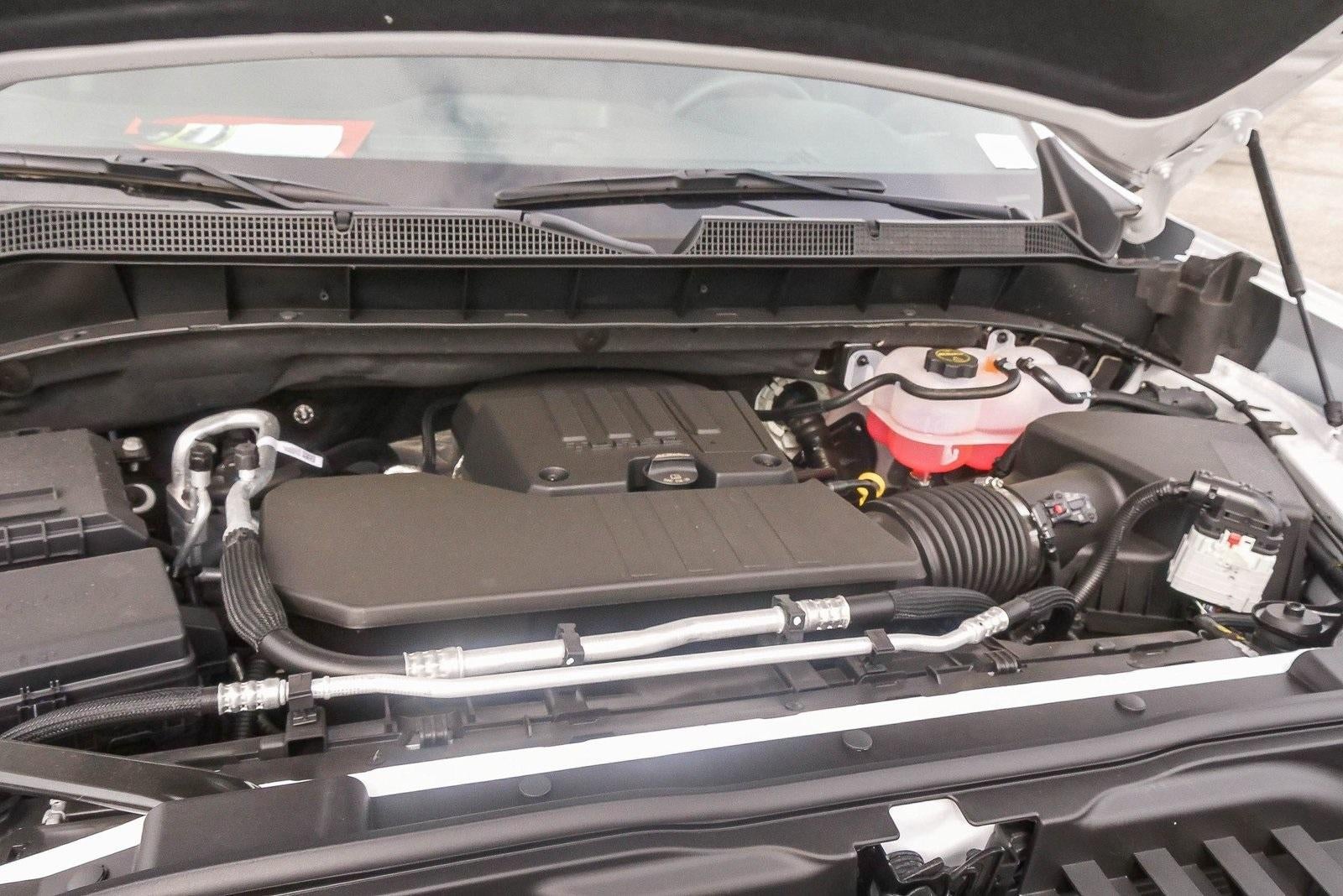 2026 Chevrolet Silverado 1500 Crew Cab Short Box 4-Wheel Drive Custom