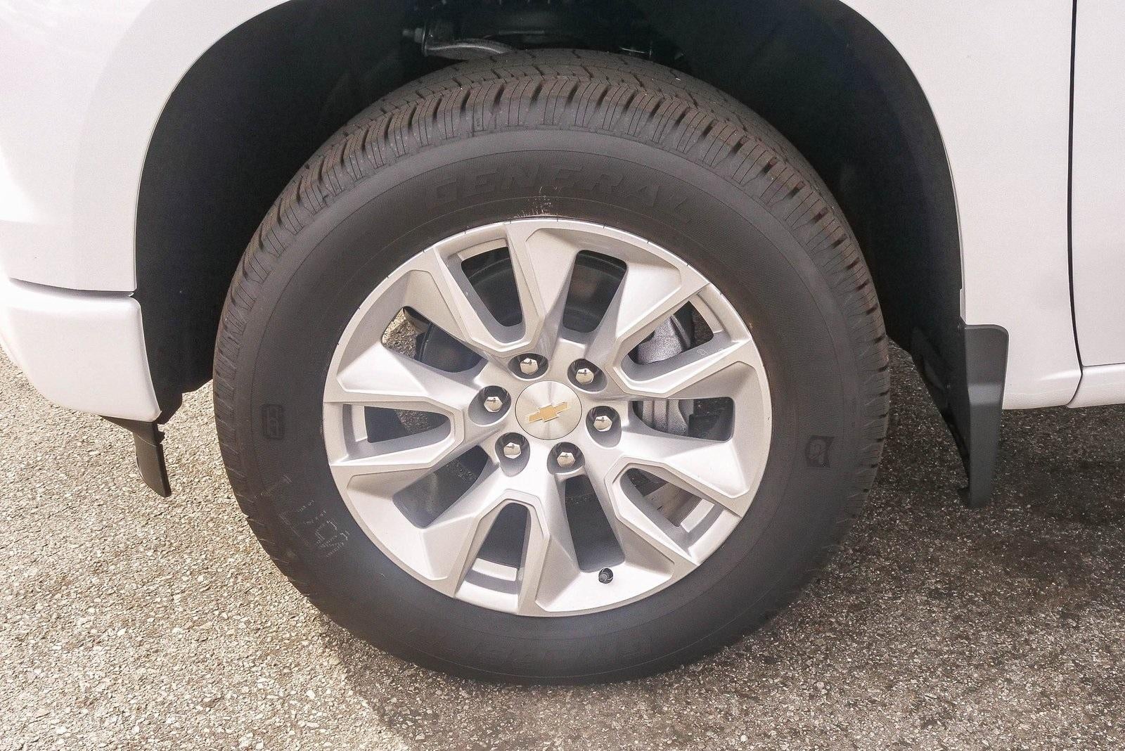 2026 Chevrolet Silverado 1500 Crew Cab Short Box 4-Wheel Drive Custom