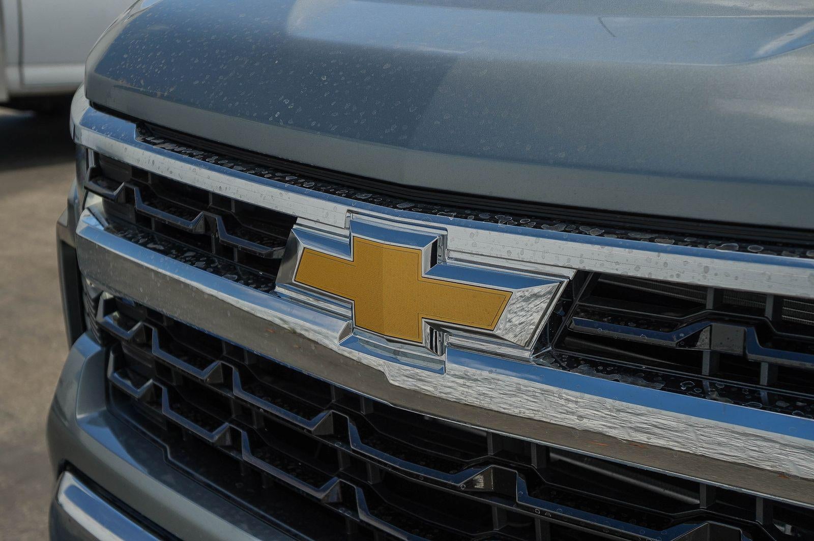 2026 Chevrolet Silverado 1500 Crew Cab Short Box 4-Wheel Drive LT 2FL