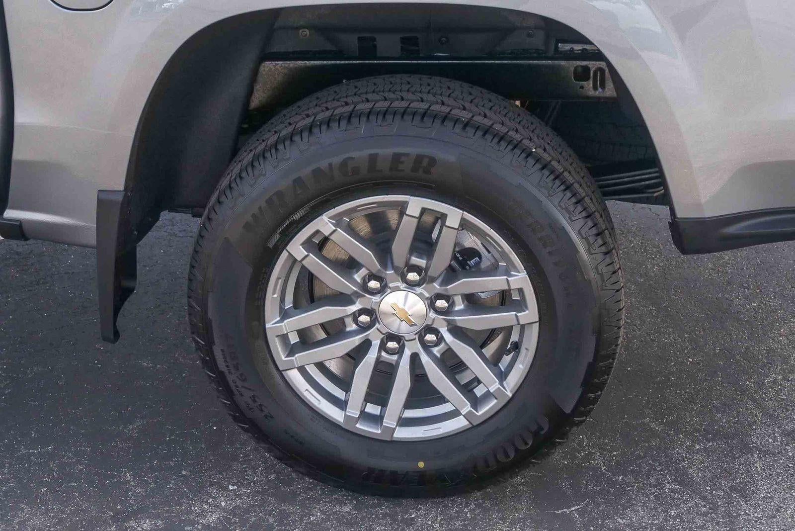 2026 Chevrolet Colorado Crew Cab Short Box 4-Wheel Drive LT